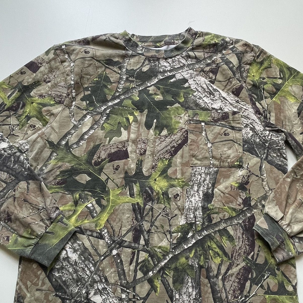 Vintage Vintage 2000s Real Tree Camo Pocket Long Sleeve T Shirt XL Size US XL / EU 56 / 4 - 2 Thumbnail