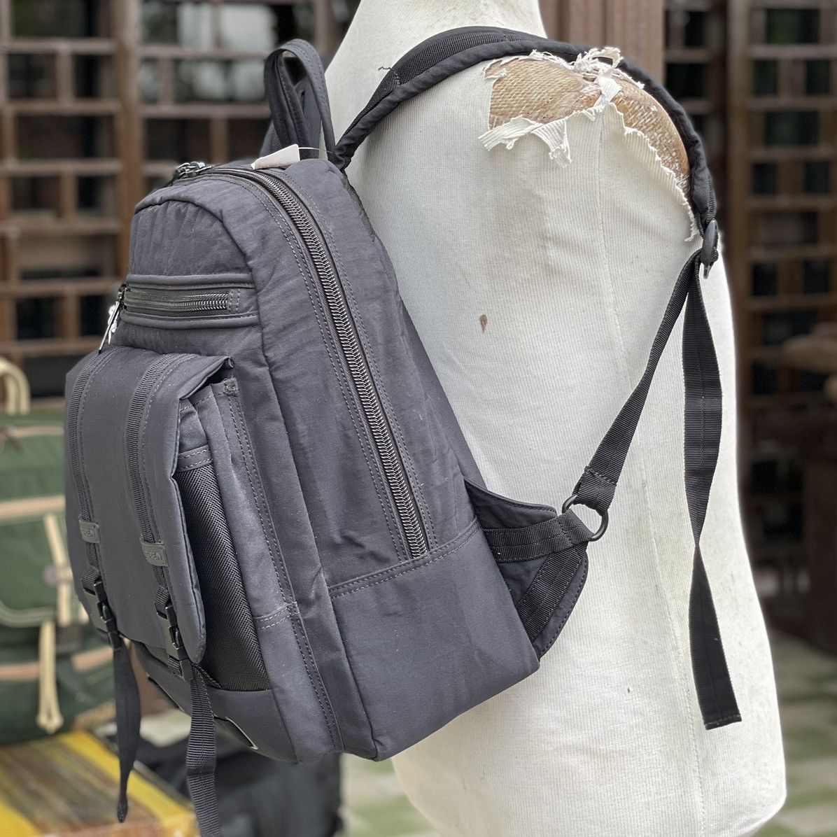 Japanese Brand ❗️Outdoor Gear Style Hedgren Multi-Pocket Black Backpack Size ONE SIZE - 3 Thumbnail