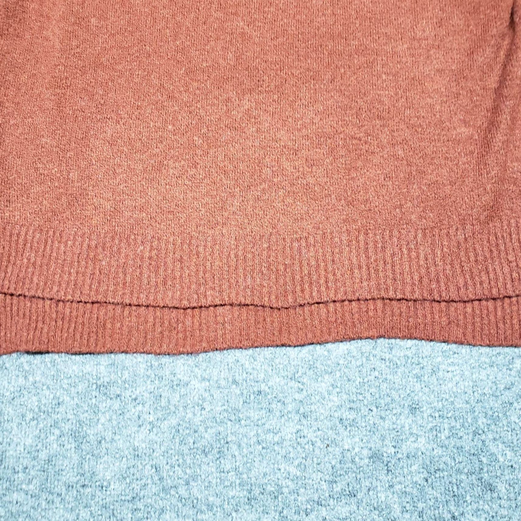 Vintage Rue21 Sweater Womens M Red V Neck Long Sleeve Solid Polyester Blend Pullover All Seasons, Stretch Size M / US 6-8 / IT 42-44 - 5 Thumbnail
