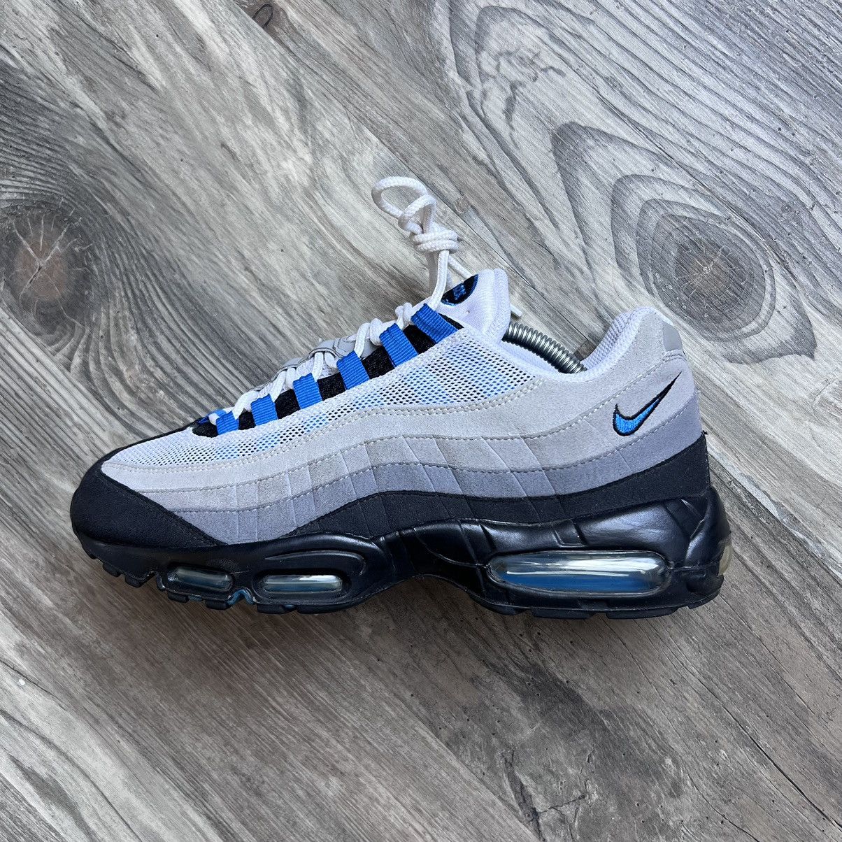 Nike S/S 2011 Nike Air Max 95 "Blue Spark" Size US 9.5 / EU 42-43 - 2 Thumbnail