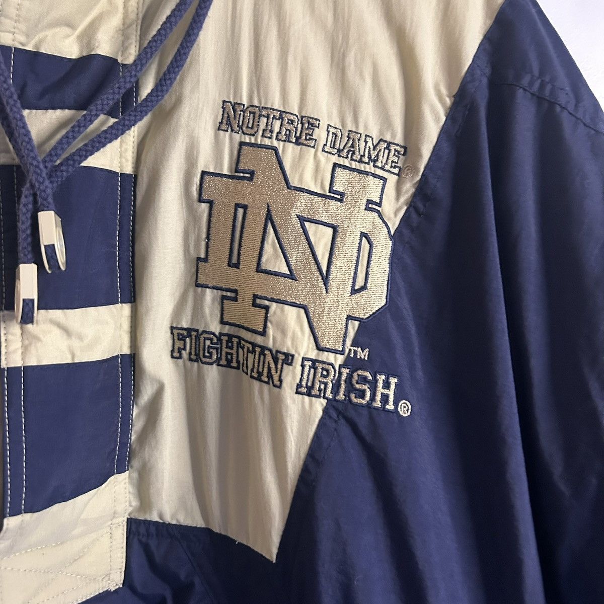 Apex Vintage Apex Notre Dame fighting Irish puffy jacket Size US L / EU 52-54 / 3 - 3 Thumbnail