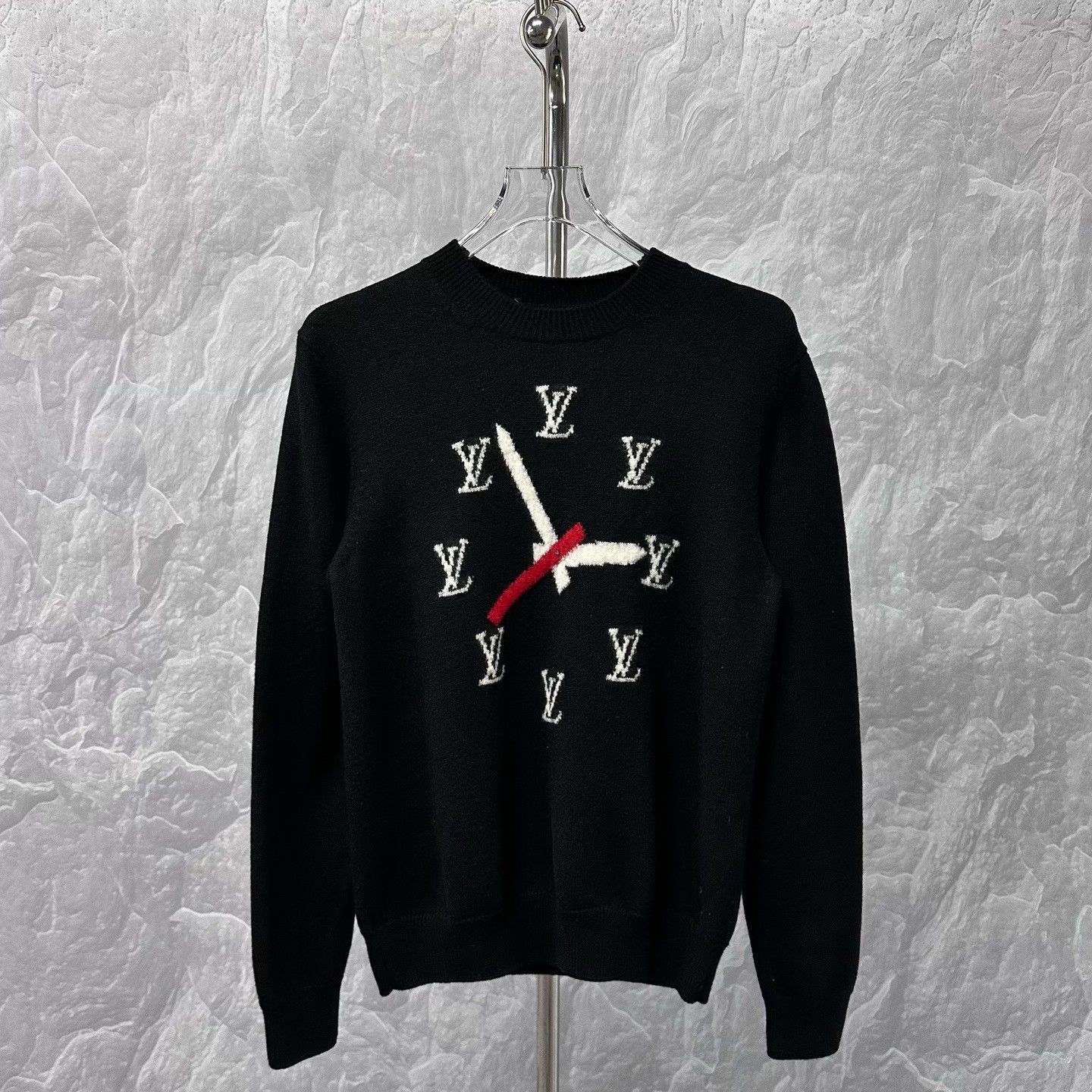 Louis Vuitton louis vuitton clock graphic sweater in black Size US L / EU 52-54 / 3 - 1 Thumbnail