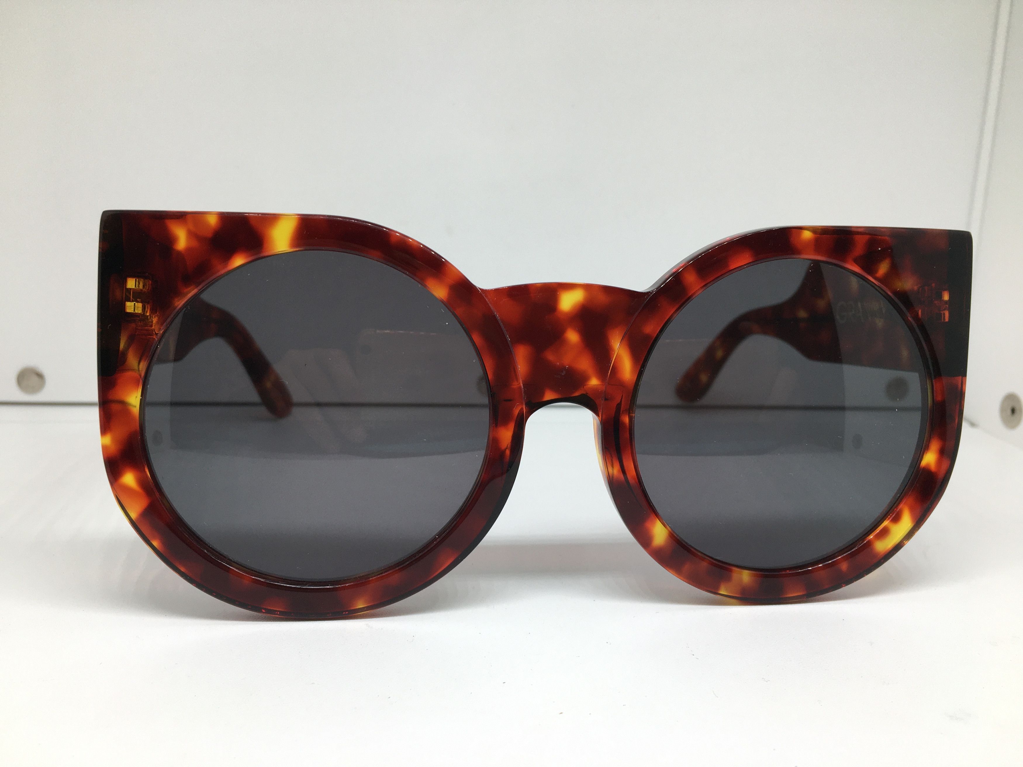 Wildfox WildFox Granny Handmade Tortoise Oversize Sunglasses Round Size ONE SIZE - 2 Thumbnail