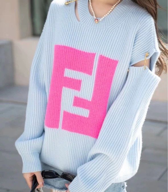 Versace Versace Blue pin sweater Size S / US 4 / IT 40 - 1 Thumbnail
