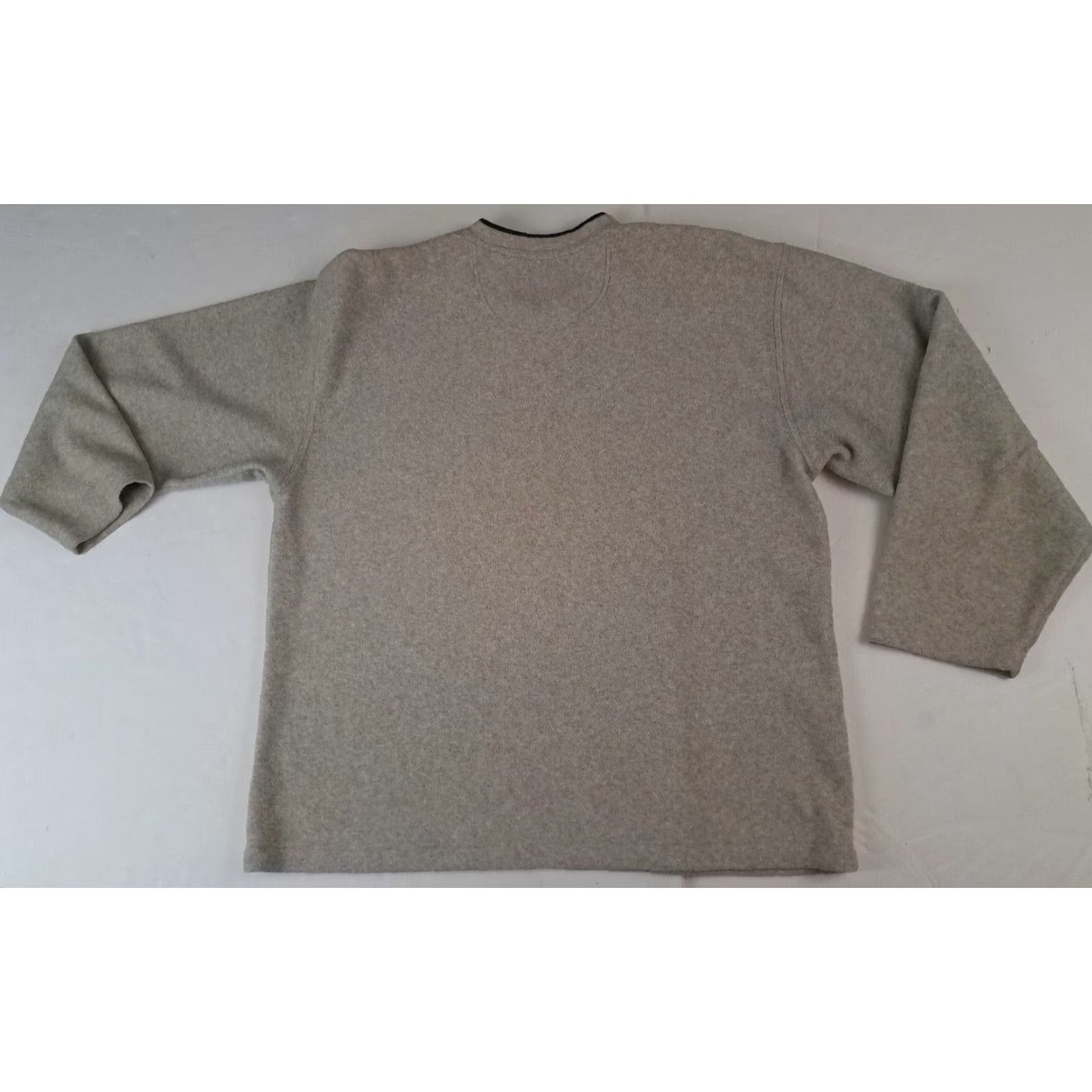 Gap VINTAGE Gap Sweater V-Neck Unisex Adults XXL Gray pullover 2XL Gray Polyester Rayon 28in long 26in pit to pit Size US XXL / EU 58 / 5 - 4 Thumbnail