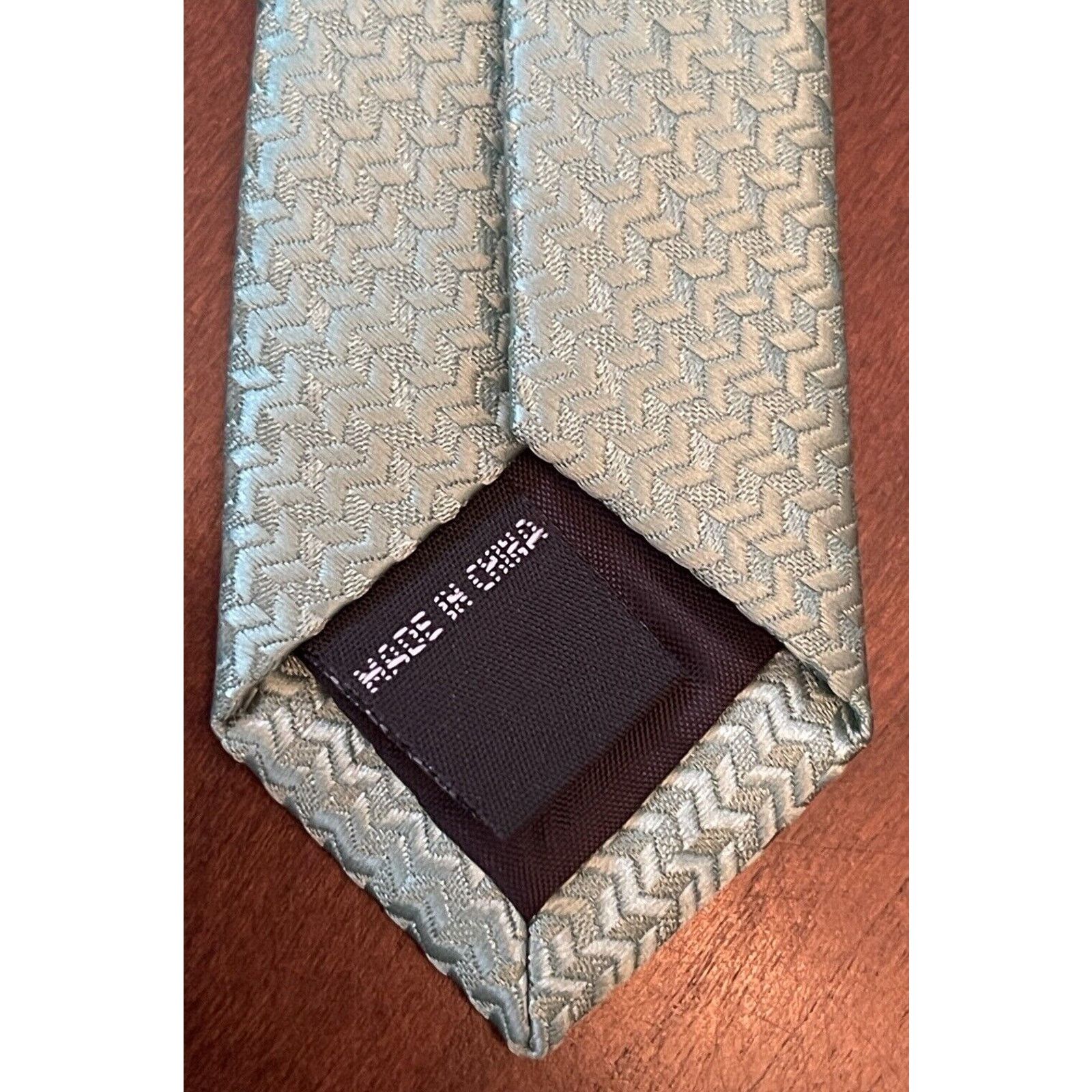 Van Heusen Van Heusen Green 100% Polyester Men’s Neck Tie Made In China Size ONE SIZE - 7 Thumbnail