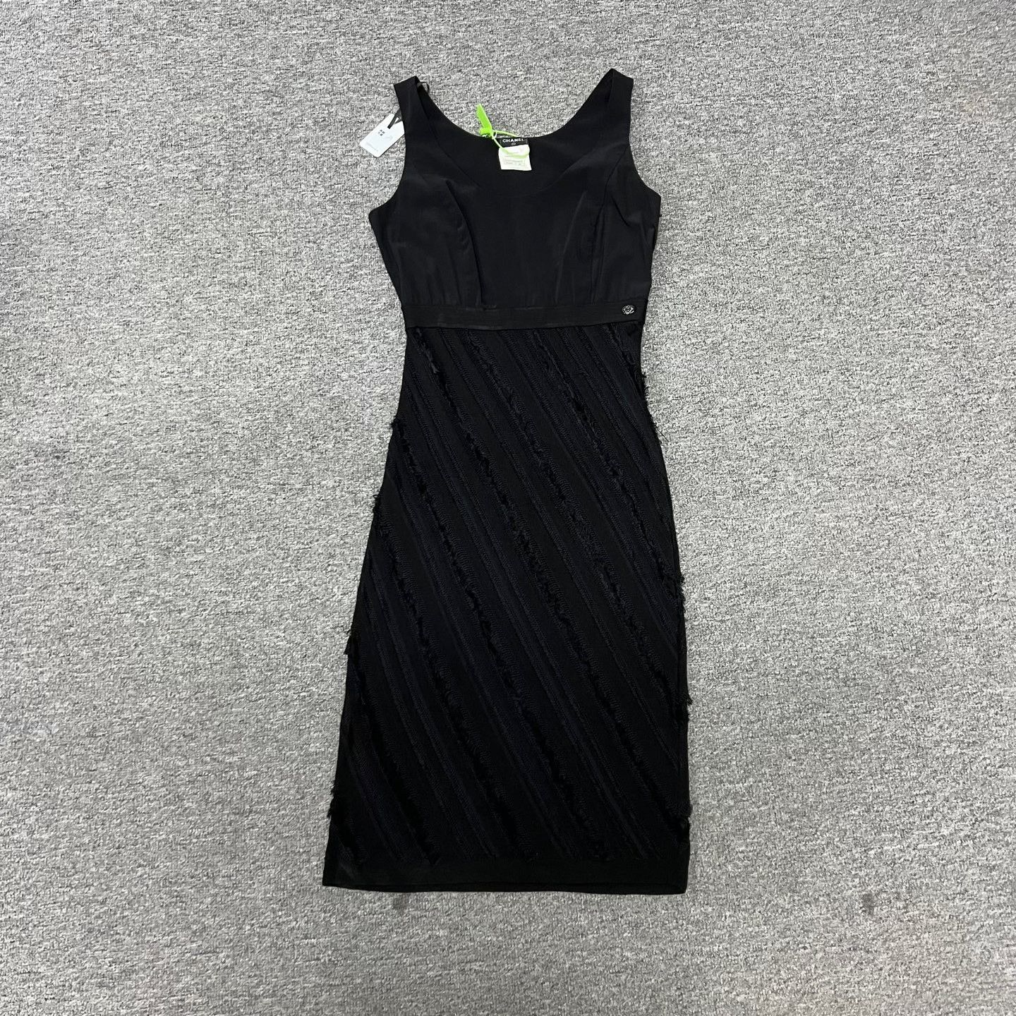 Chanel Chanel Black Sleeveless Dress XS Size XS / US 0-2 / IT 36-38 - 1 Thumbnail
