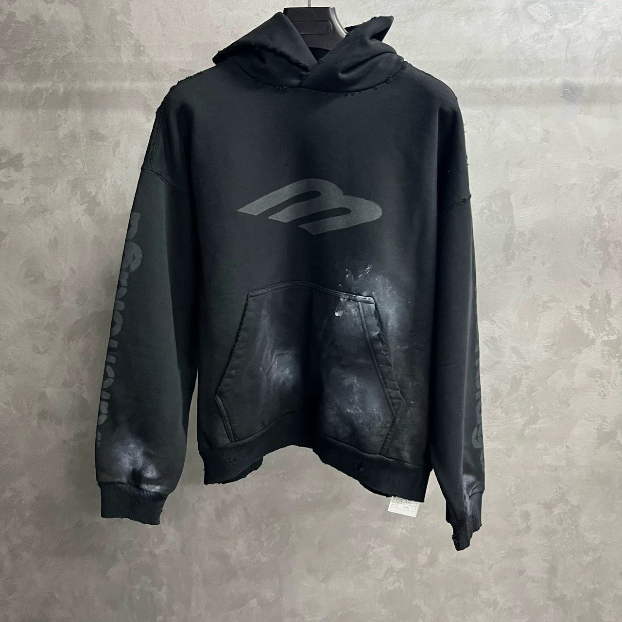 Balenciaga Balenciaga Printed Black Hoodie L Men Size US L / EU 52-54 / 3 - 1 Thumbnail