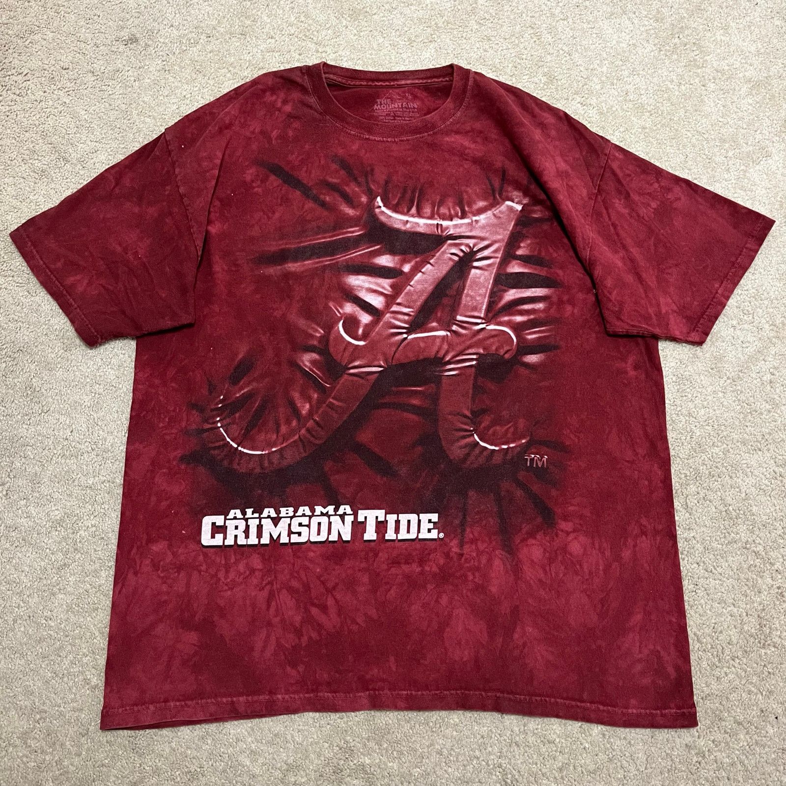 The Mountain The Mountain Alabama Crimson Tide Red Graphic Shirt XL Size US XL / EU 56 / 4 - 1 Thumbnail