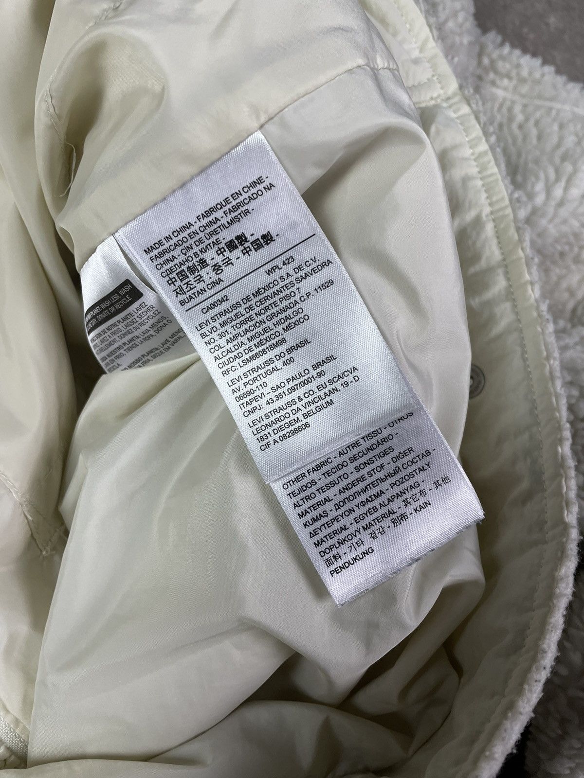 Levi's × Vintage Vintage Levis Y2K Teddy Fleece Jacket Size US L / EU 52-54 / 3 - 8 Thumbnail