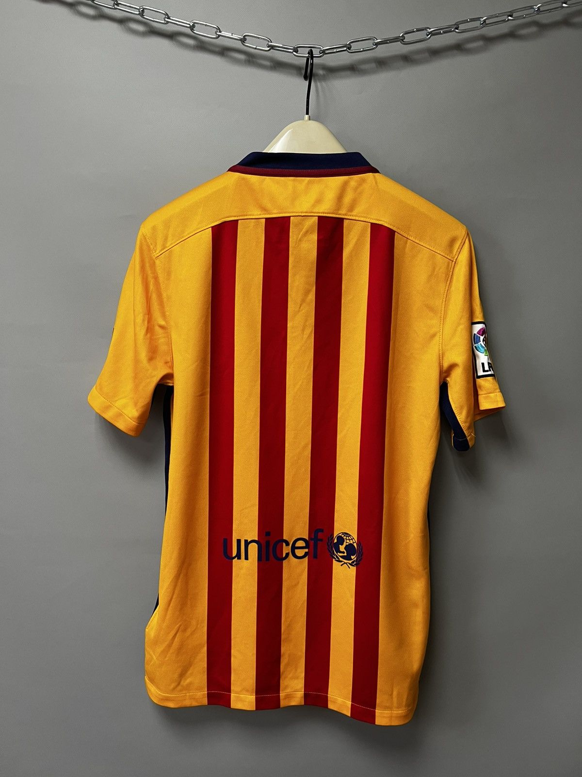 Nike Nike Barcelona FCB 2015/16 Away Football Soccer Shirt Jersey Size US S / EU 44-46 / 1 - 2 Thumbnail