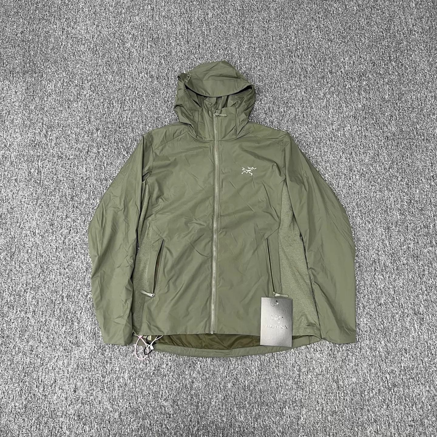 Arc'teryx Arcteryx Atom LT Softshell L Deep Green NWT Size L / US 10 / IT 46 - 1 Thumbnail