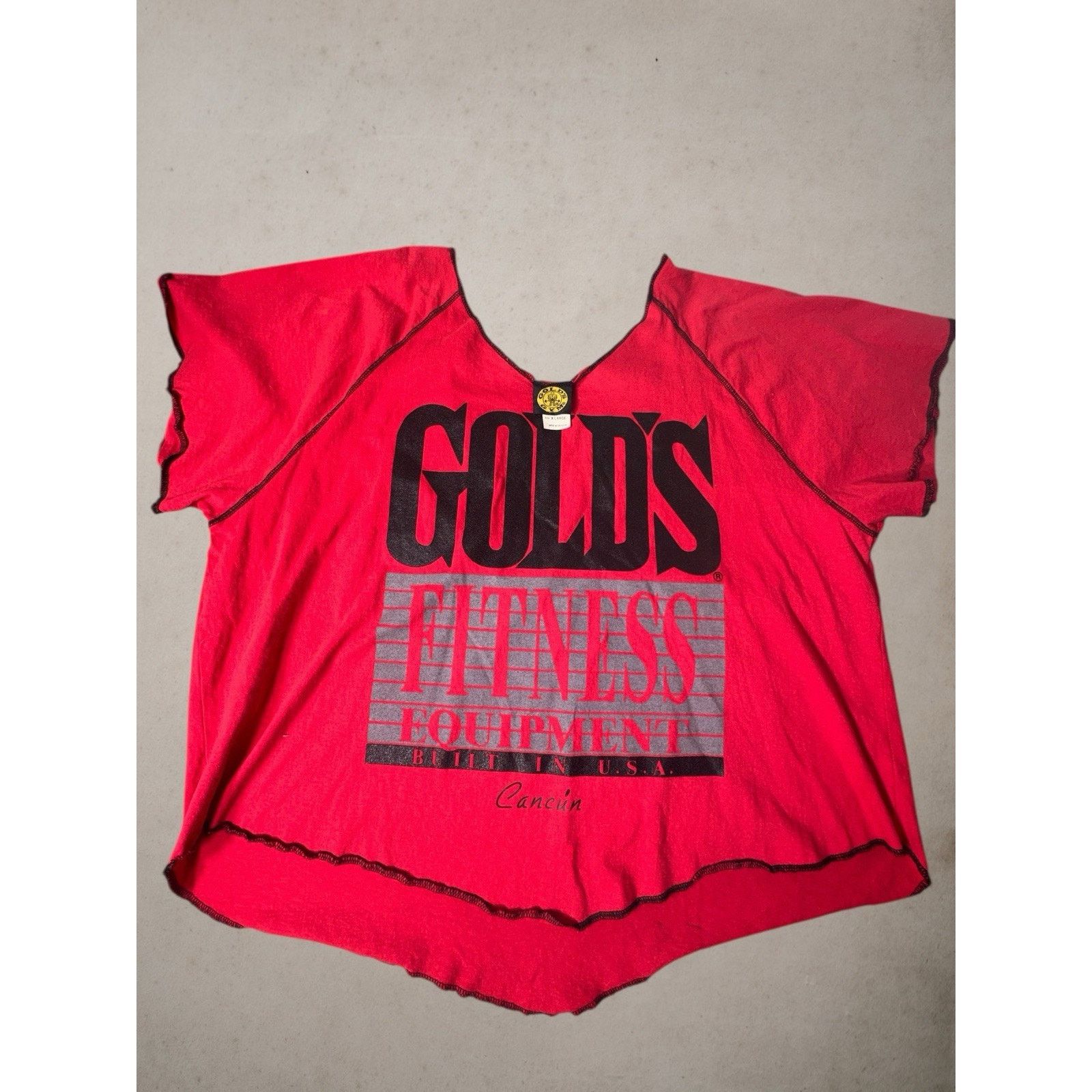 Other Vintage Gold’s Gym Crop Top T Shirt Red Cancun USA Made XL Size US XL / EU 56 / 4 - 1 Thumbnail