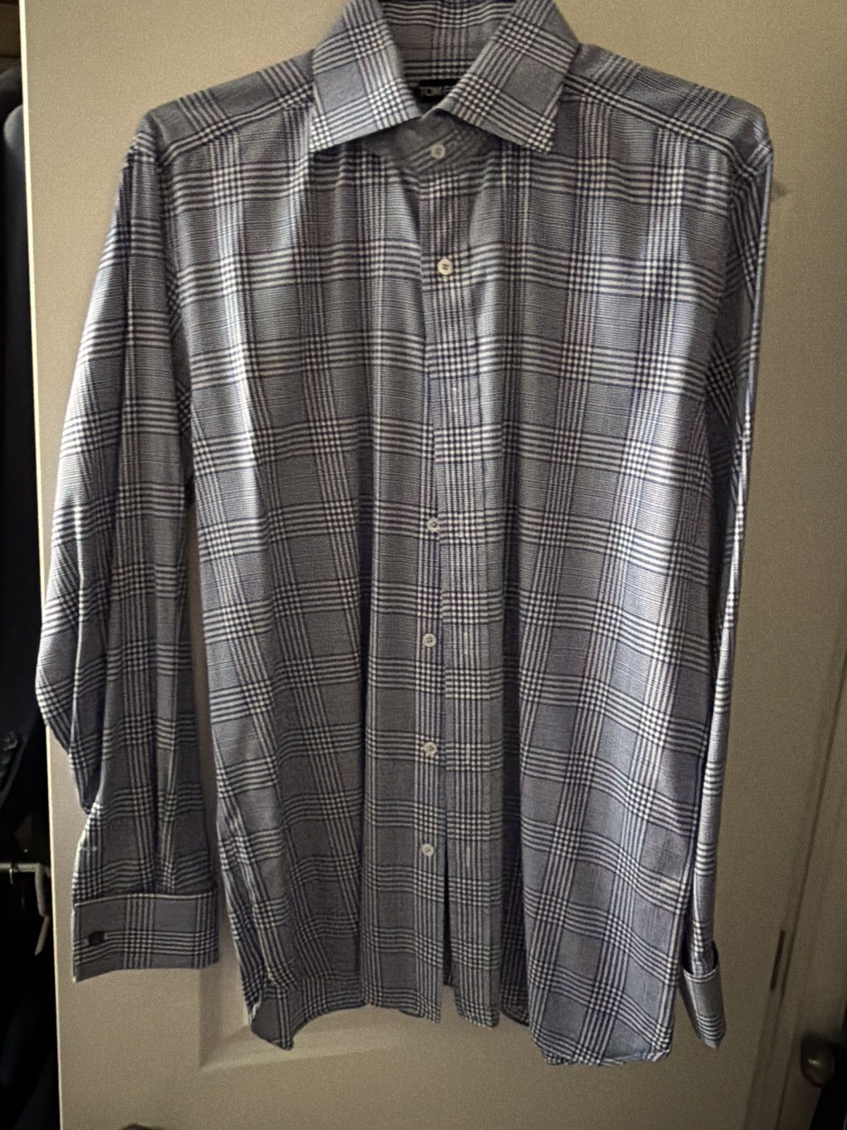 Tom Ford TOM FORD DRESS SHIRT - Like new conditon Size US XL / EU 56 / 4 - 2 Thumbnail