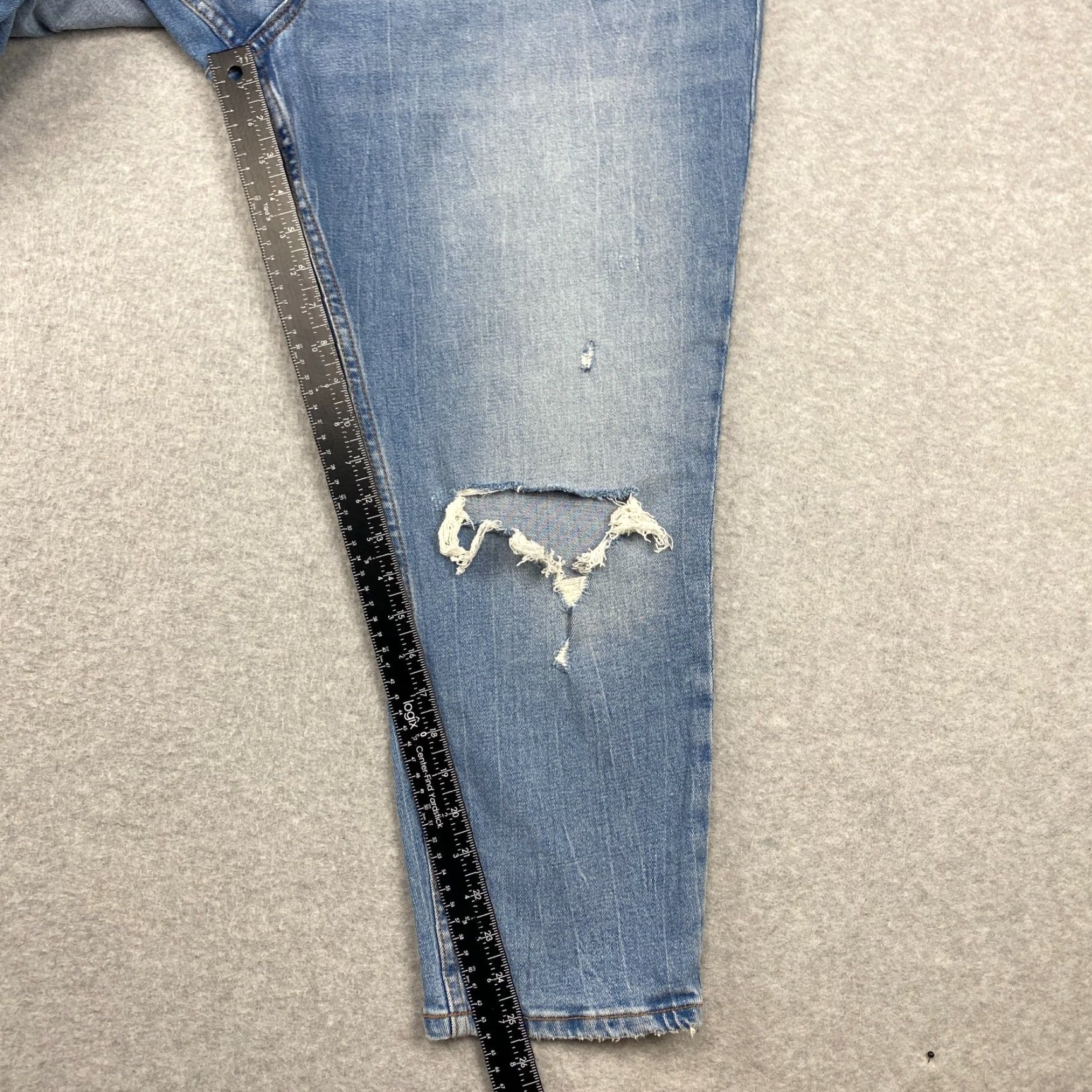 Abercrombie & Fitch Abercrombie & Fitch The Skinny Jeans Womens 22 Short Blue High Rise Stretch NWT Denim 5-Pocket Distressed Buttons Zipper Tapered Modern Girls Mens Size 40" / US 18 - 7 Thumbnail