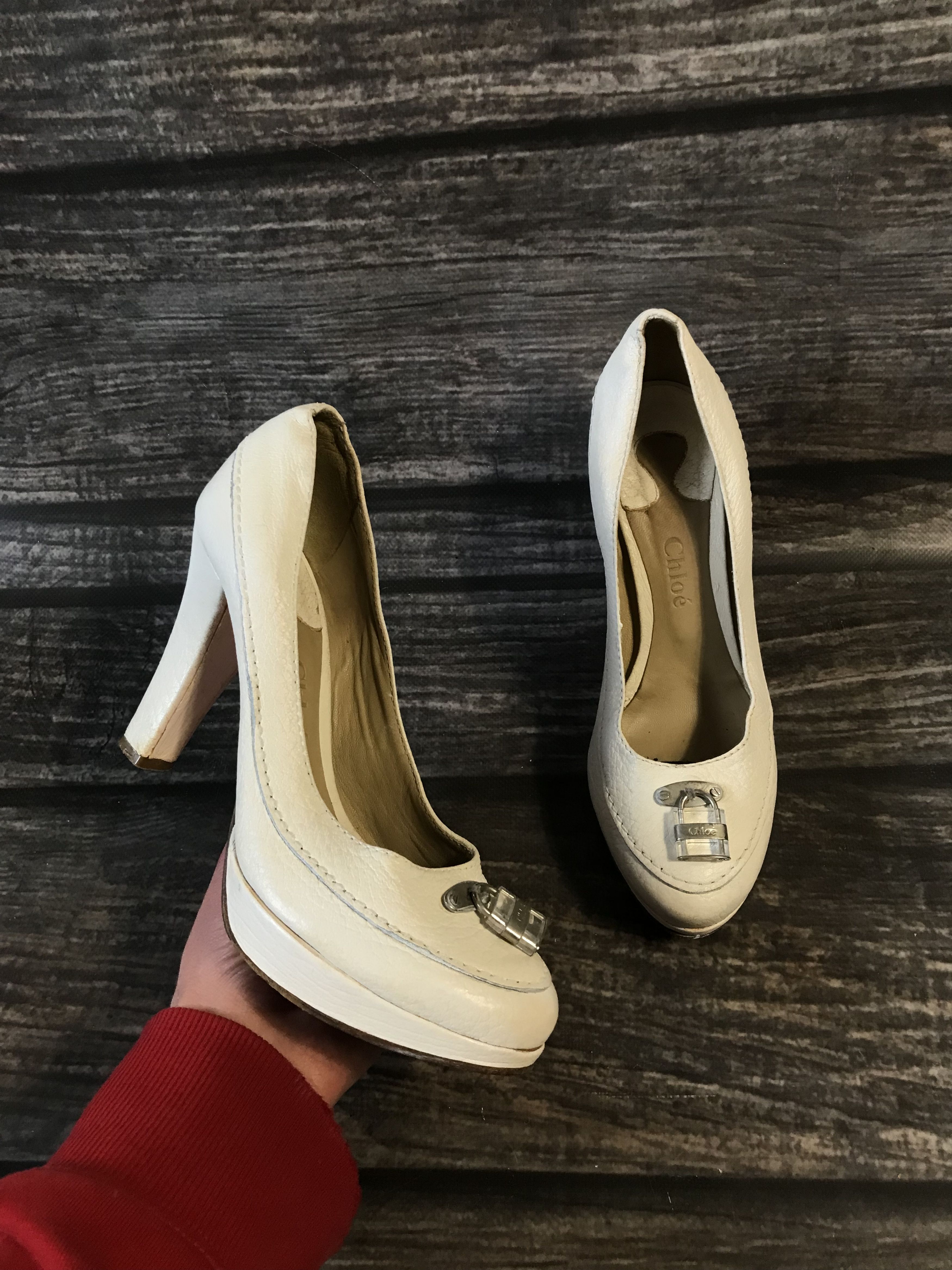 Chloe Chloe Lock Leather Vintage Heels Size US 6 / IT 36 - 1 Thumbnail