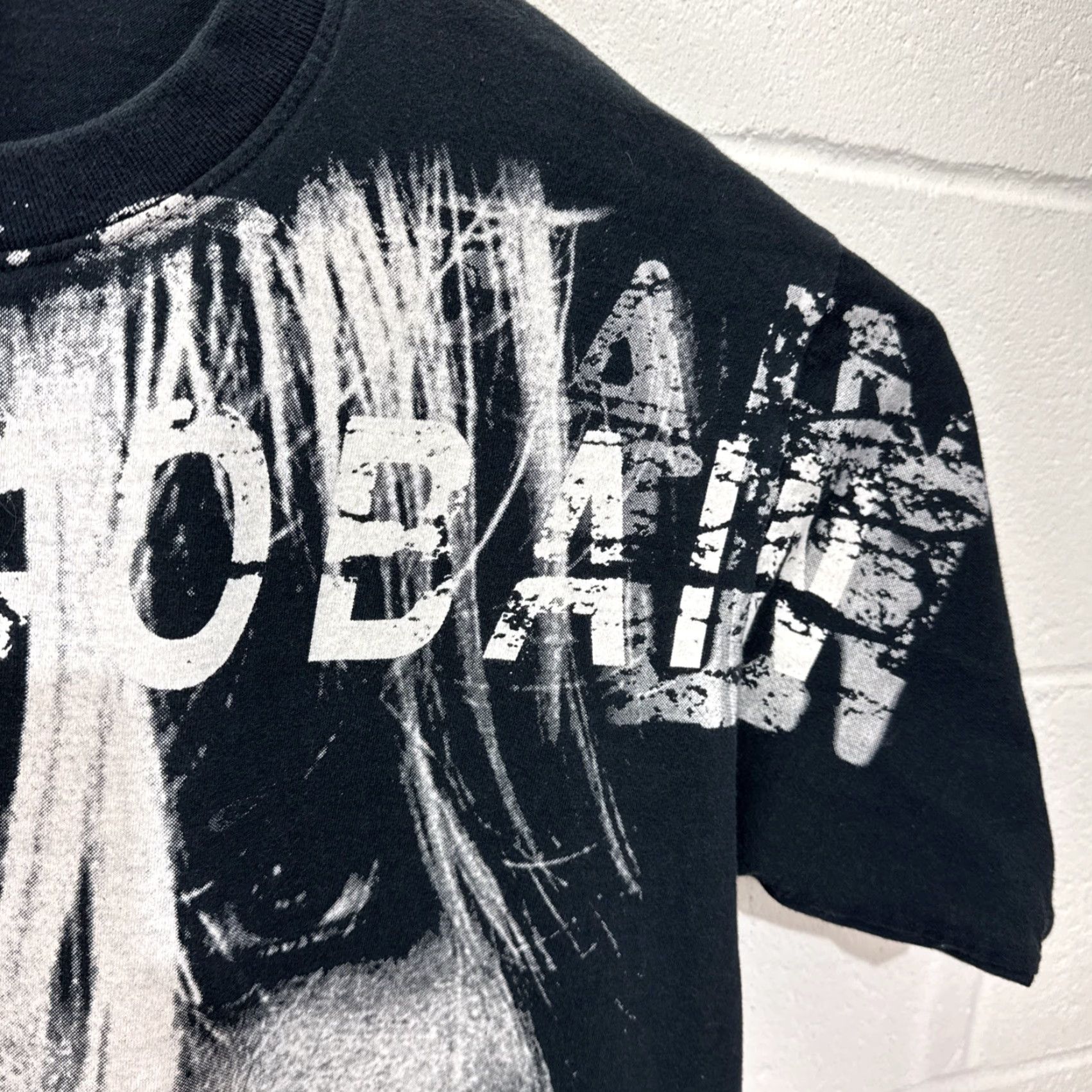 Vintage VINTAGE Kurt Cobain Nirvana Rock Eagle AOP T-Shirt Adult Large Black 90s Grunge Mens Size US L / EU 52-54 / 3 - 6 Thumbnail