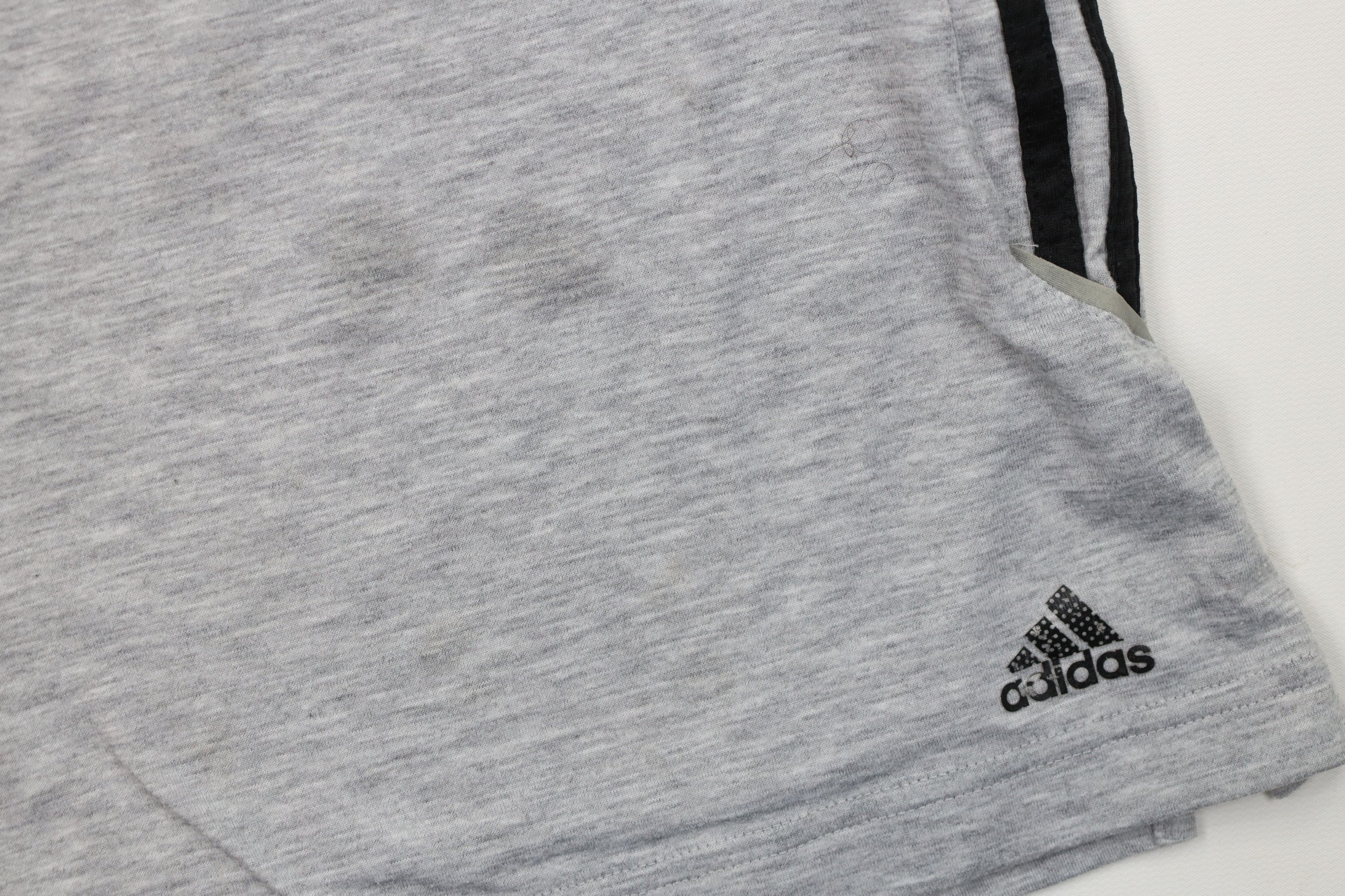 Adidas Vintage Y2K Adidas Spell Out Striped Above Knee Shorts Gray Size US 36 / EU 52 - 5 Thumbnail