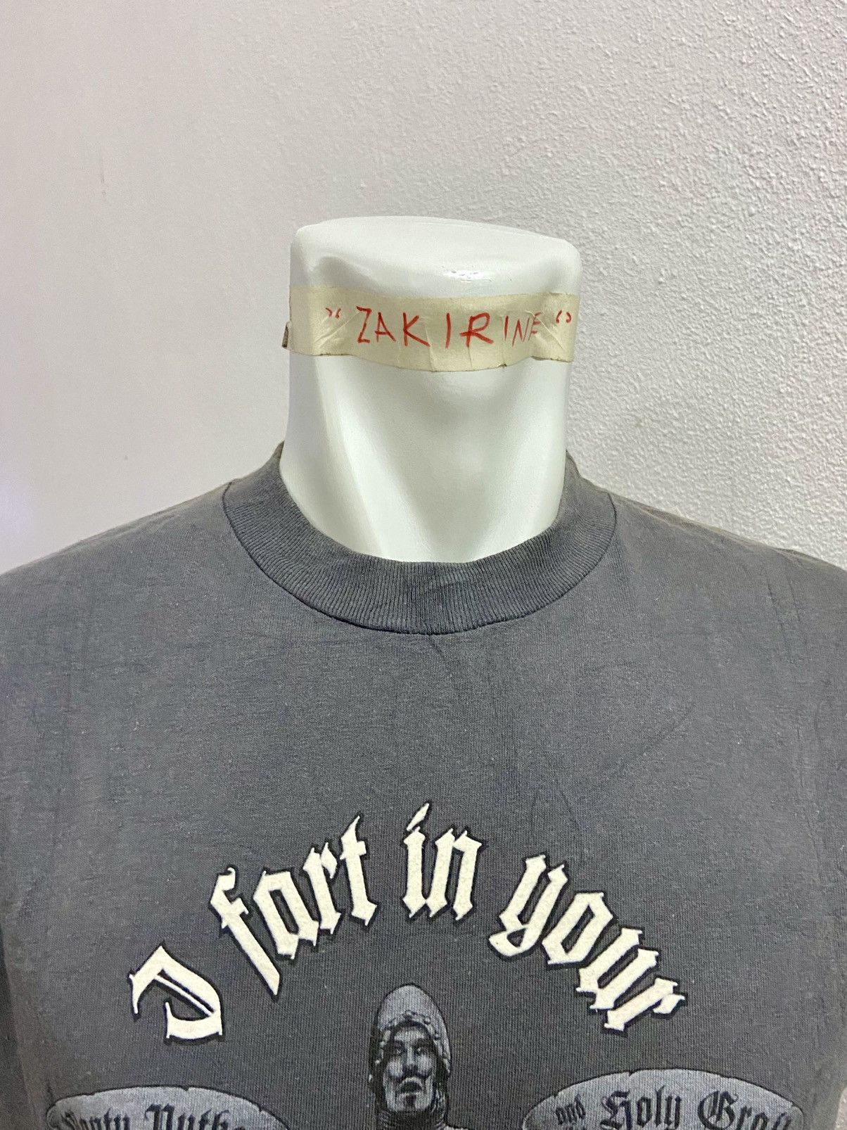 Other Monty Python " I FART IN YOUR GENERAL DIRECTION " TEE Size US M / EU 48-50 / 2 - 9 Thumbnail