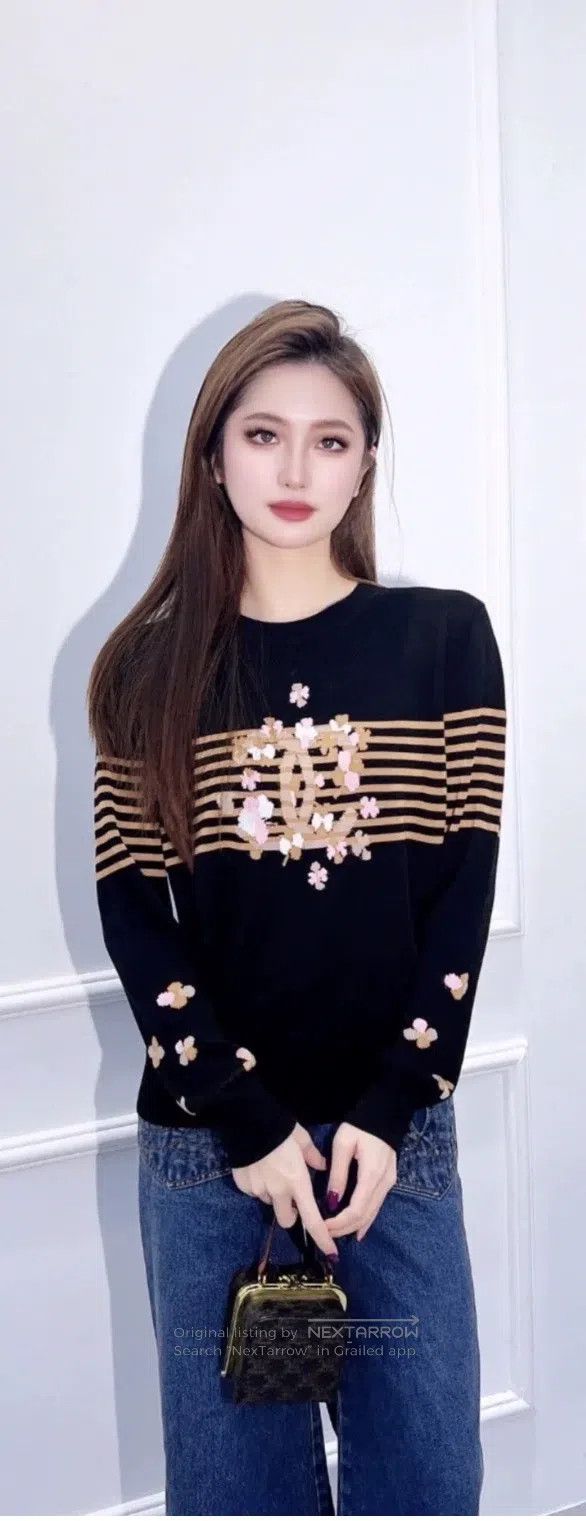 Chanel Chanel 24P new black clover double C cashmere sweater Size XXS / US 00 / IT 34 - 1 Thumbnail