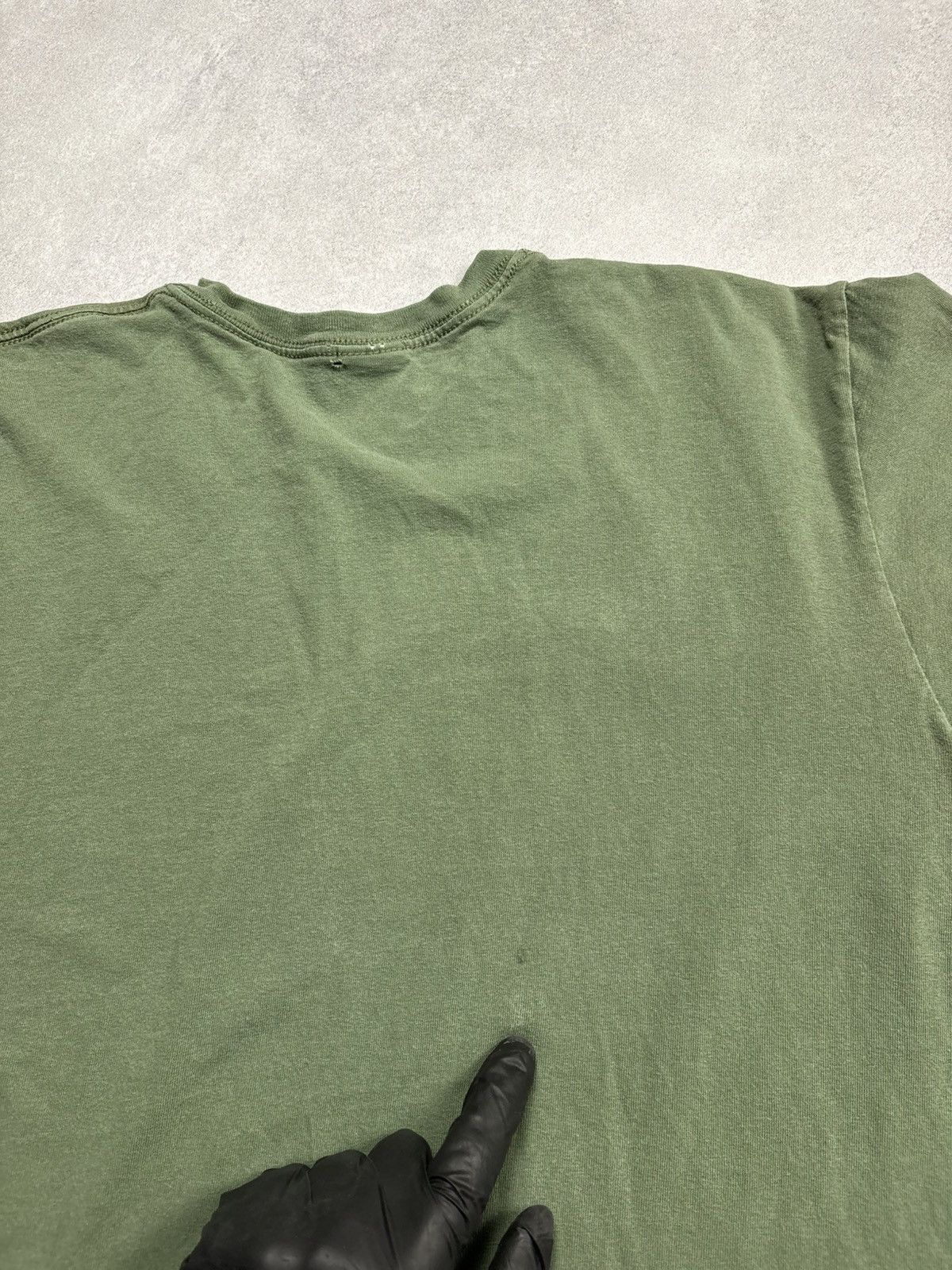 Vintage Vintage AK-47 Graphic T Shirt Military Gun Print Distressed Size US L / EU 52-54 / 3 - 15 Thumbnail