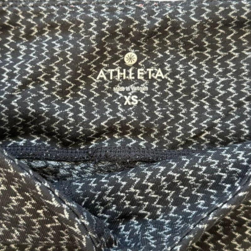 Athleta Athleta Chaturanga Tight Legging, Zig-Zag Black/White Size 24" / US 00 / IT 34 - 2 Thumbnail