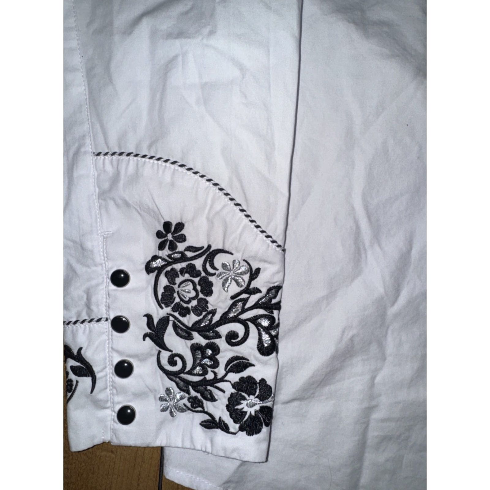 Vintage VINTAGE Salvaje Oeste Western Pearl Snap Shirt White Black Embroidered Large 22x28 Size US L / EU 52-54 / 3 - 2 Thumbnail