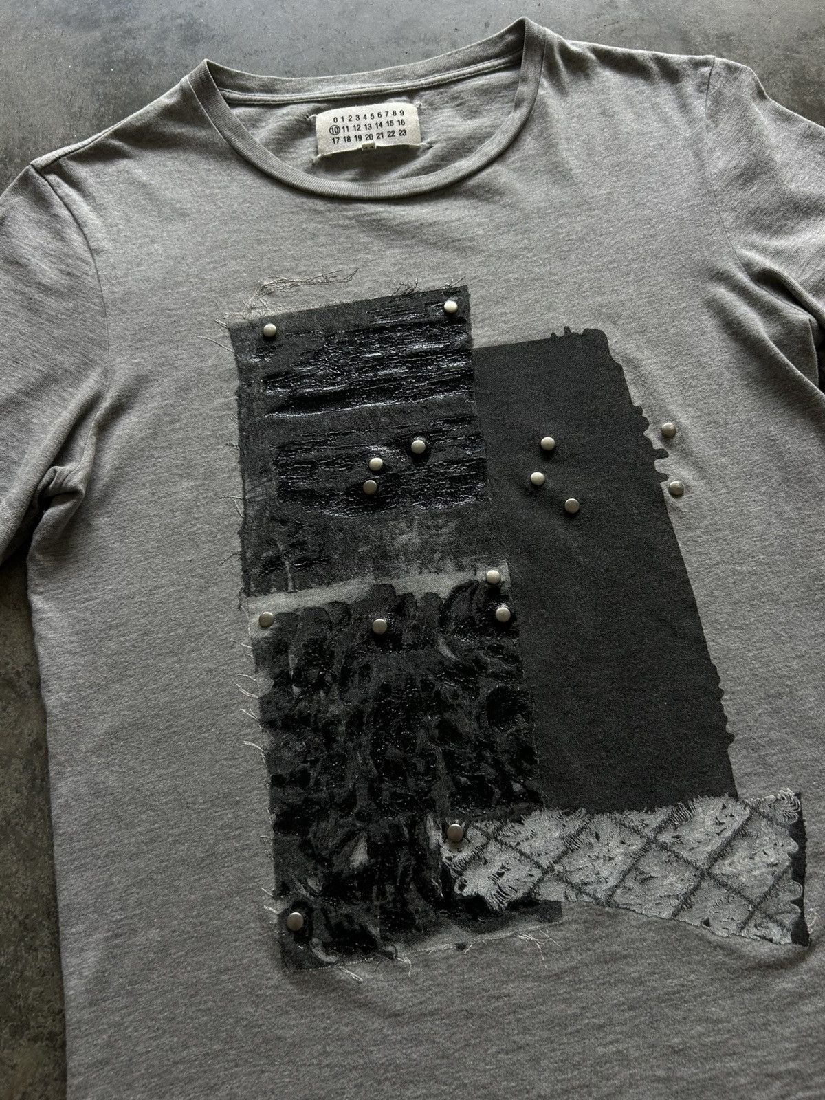 Maison Margiela Artisanal Studded Patchwork Tee Size US S / EU 44-46 / 1 - 3 Thumbnail