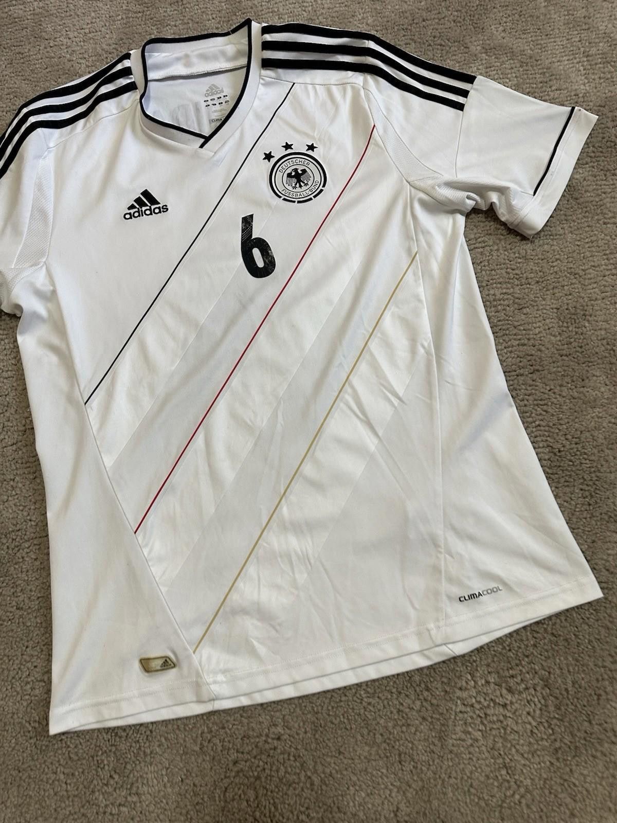 Adidas GERMANY 2012/13 FOOTBALL SOCCER HOME JERSEY #6 Khedira Size US M / EU 48-50 / 2 - 2 Thumbnail