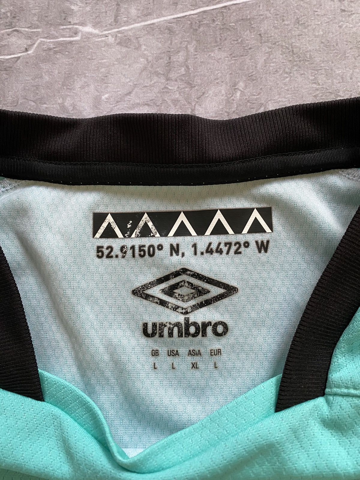 Umbro × Vintage Rare Umbro Derby County FC 2016-17 Third Soccer Jersey Size US L / EU 52-54 / 3 - 8 Thumbnail