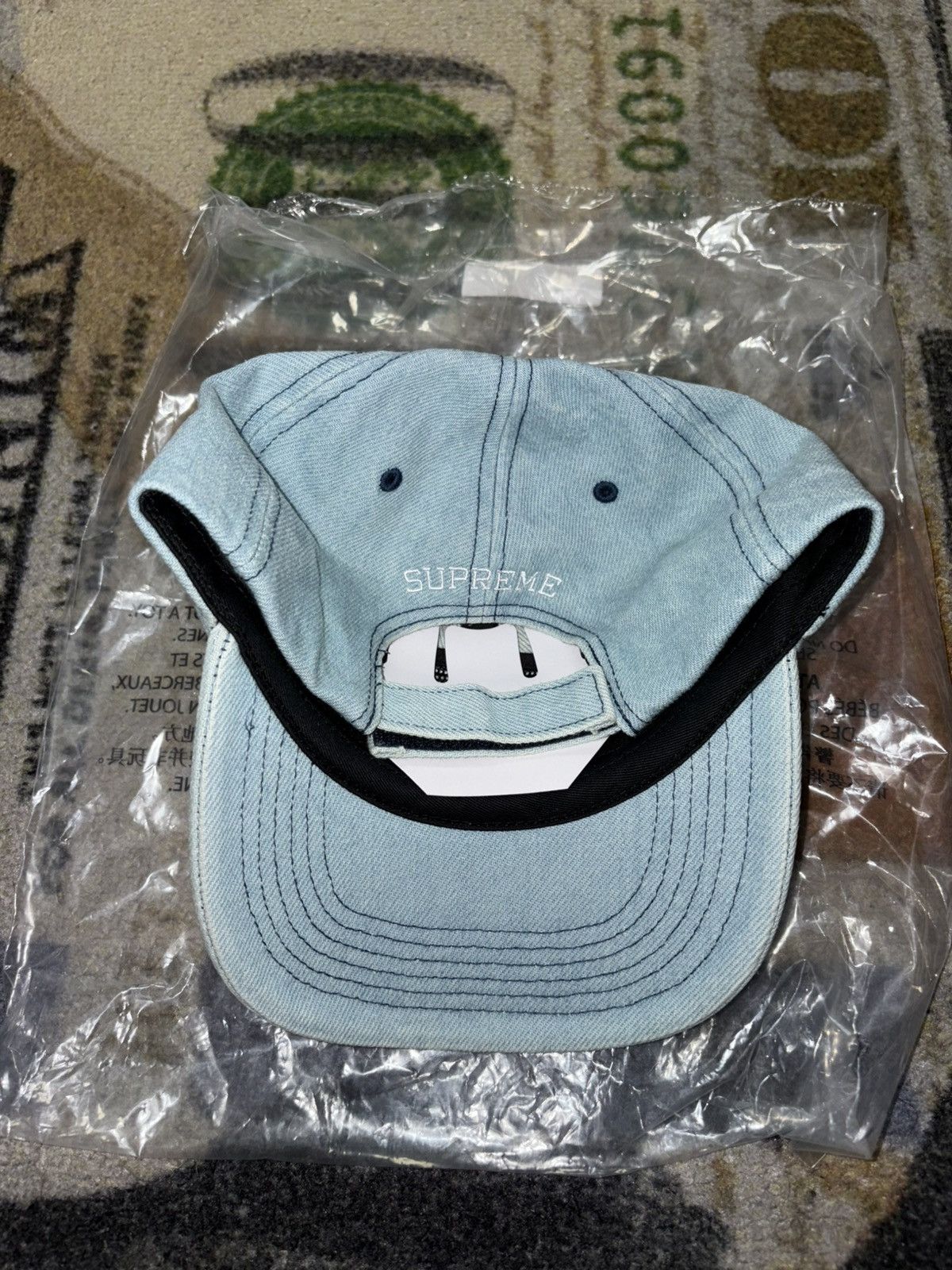 Supreme Supreme Embroidered Money Logo 6-Panel Hat Light Blue Size ONE SIZE - 3 Thumbnail