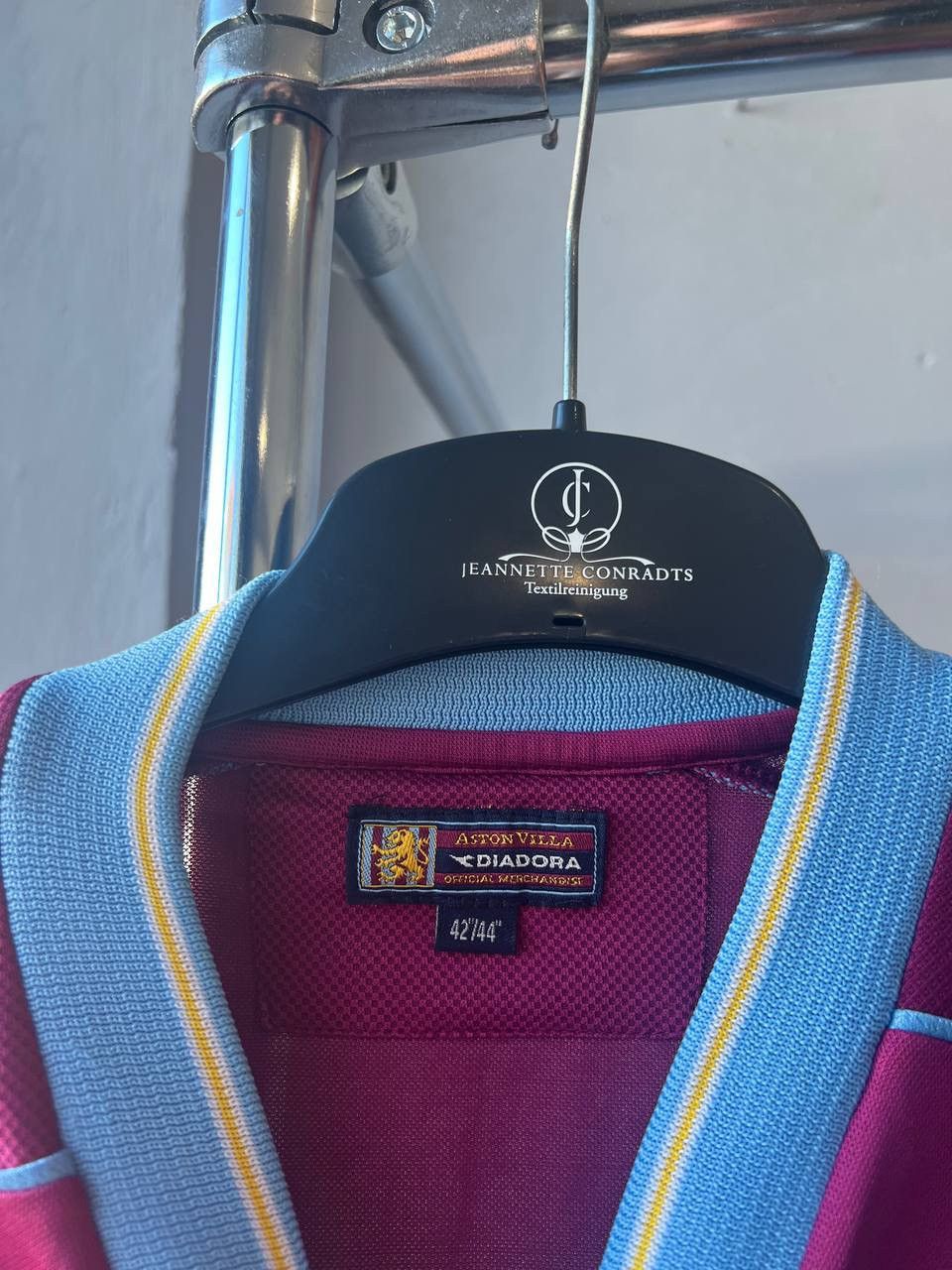 Diadora 2001/02 ASTON VILLA HOME SOCCER JERSEY FOOTBALL SHIRT SZ 44 Size US L / EU 52-54 / 3 - 6 Thumbnail
