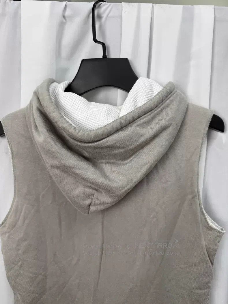 Number (N)ine Number (N)ine the redisun 00AW sleeveless zip-up hoodie wi Size US M / EU 48-50 / 2 - 6 Thumbnail