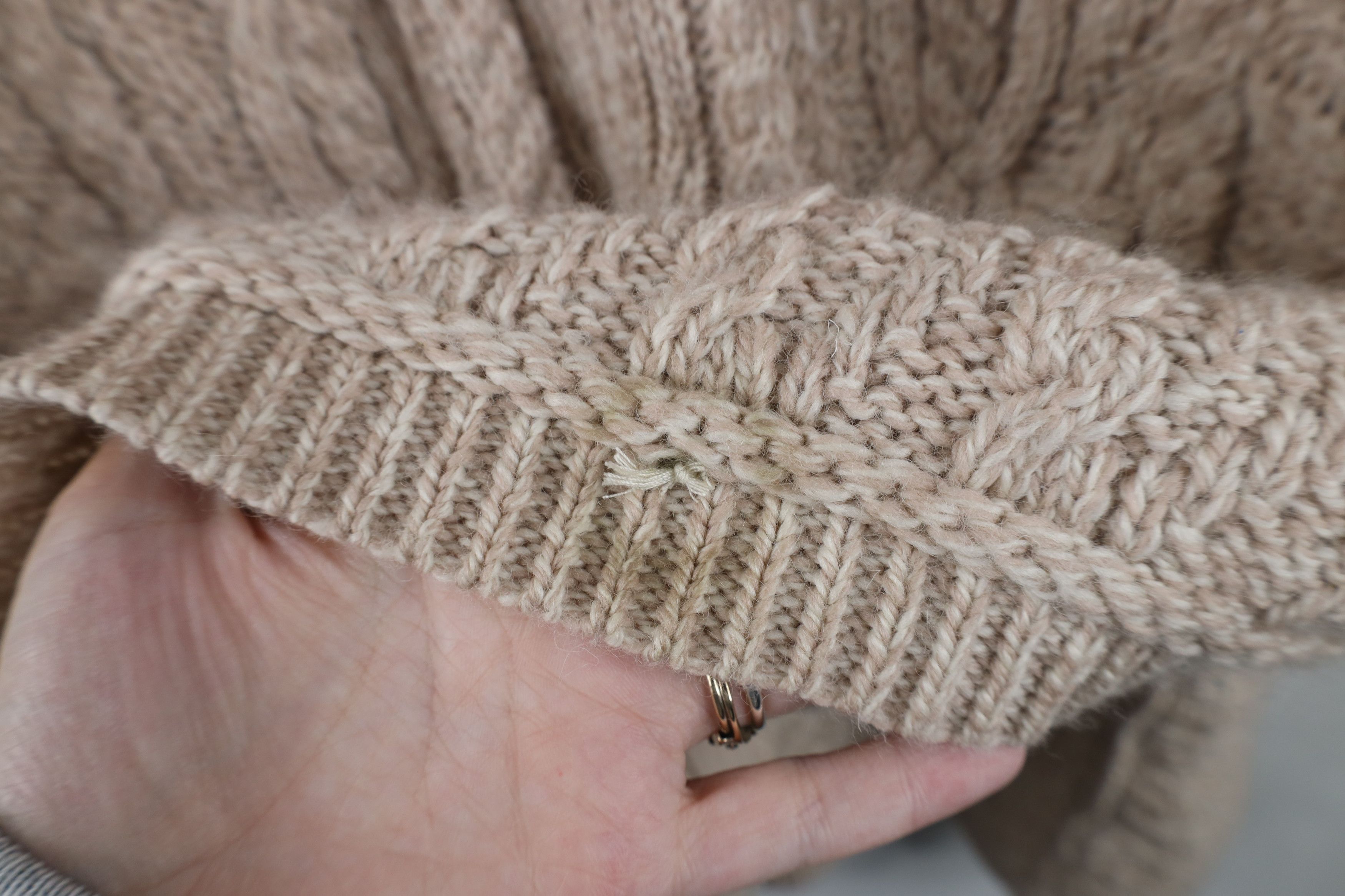 Vintage Vintage 90s Donegal Wool Knit Fisherman Poncho Sweater Beige Size S / US 4 / IT 40 - 8 Thumbnail