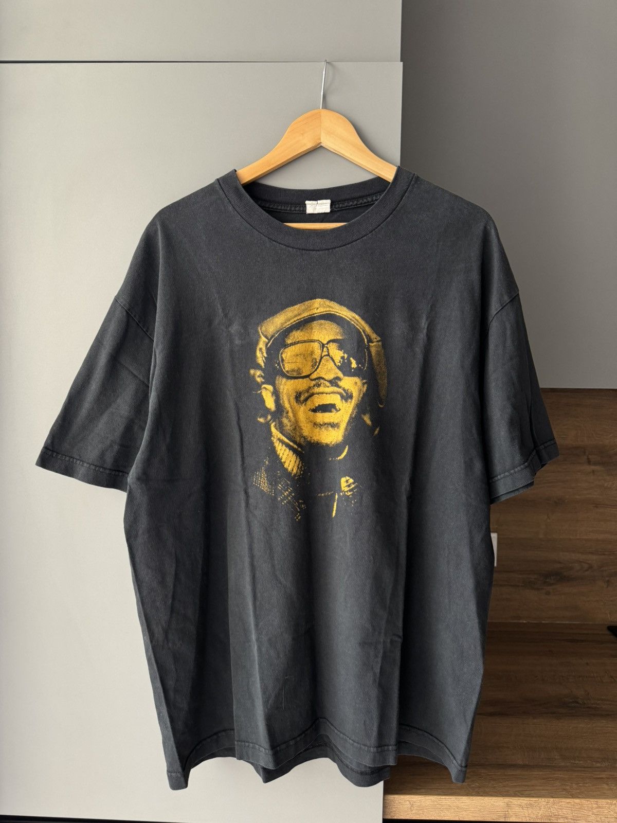 Vintage VTG 90s Stevie Wonder Graphic T Shirt Tan Music Tee Size US XL / EU 56 / 4 - 1 Thumbnail