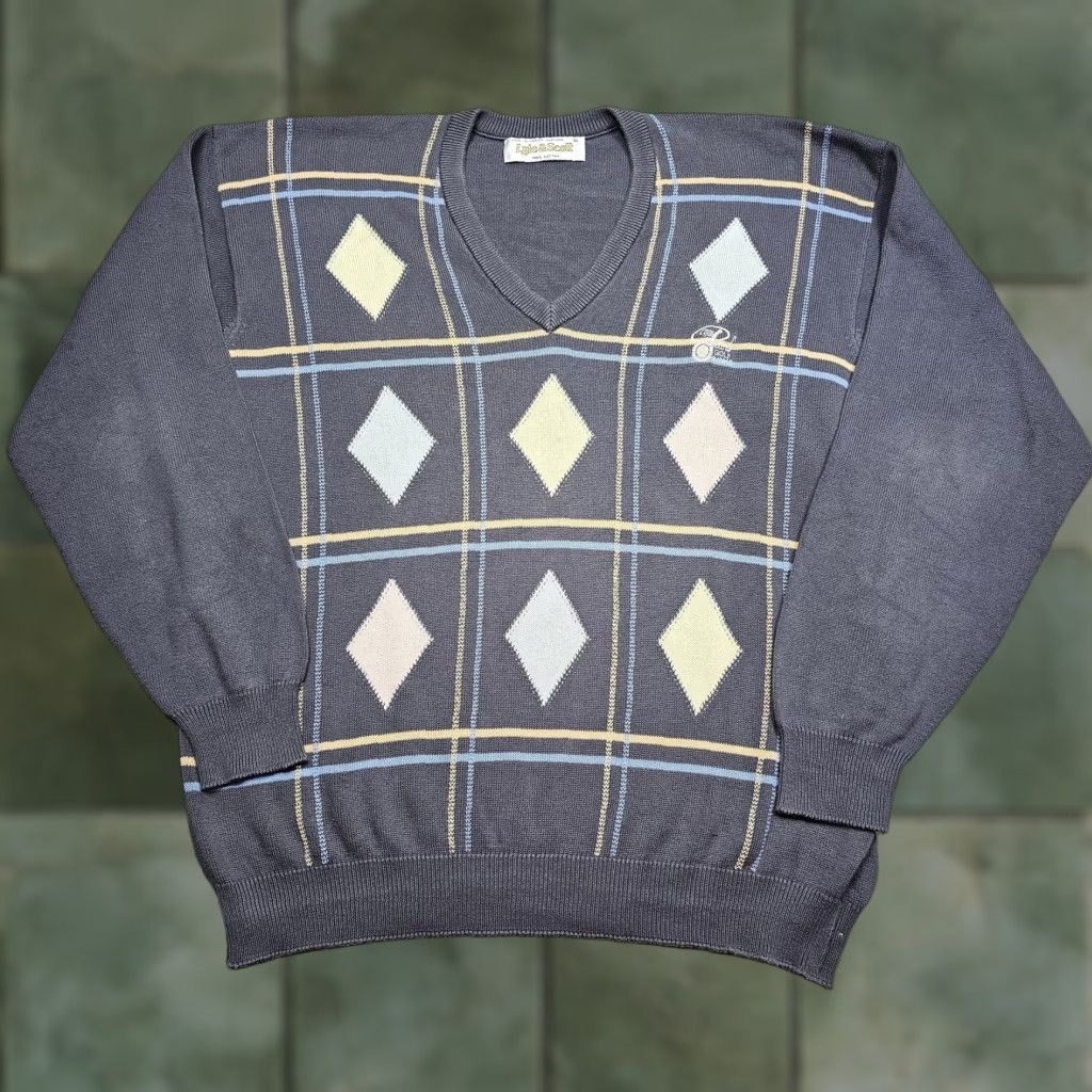 Lyle & Scott Vintage Lyle & Scott Sweater Mens XL Gray Argyle Golf V Neck Pastel 90s Size US XL / EU 56 / 4 - 1 Thumbnail