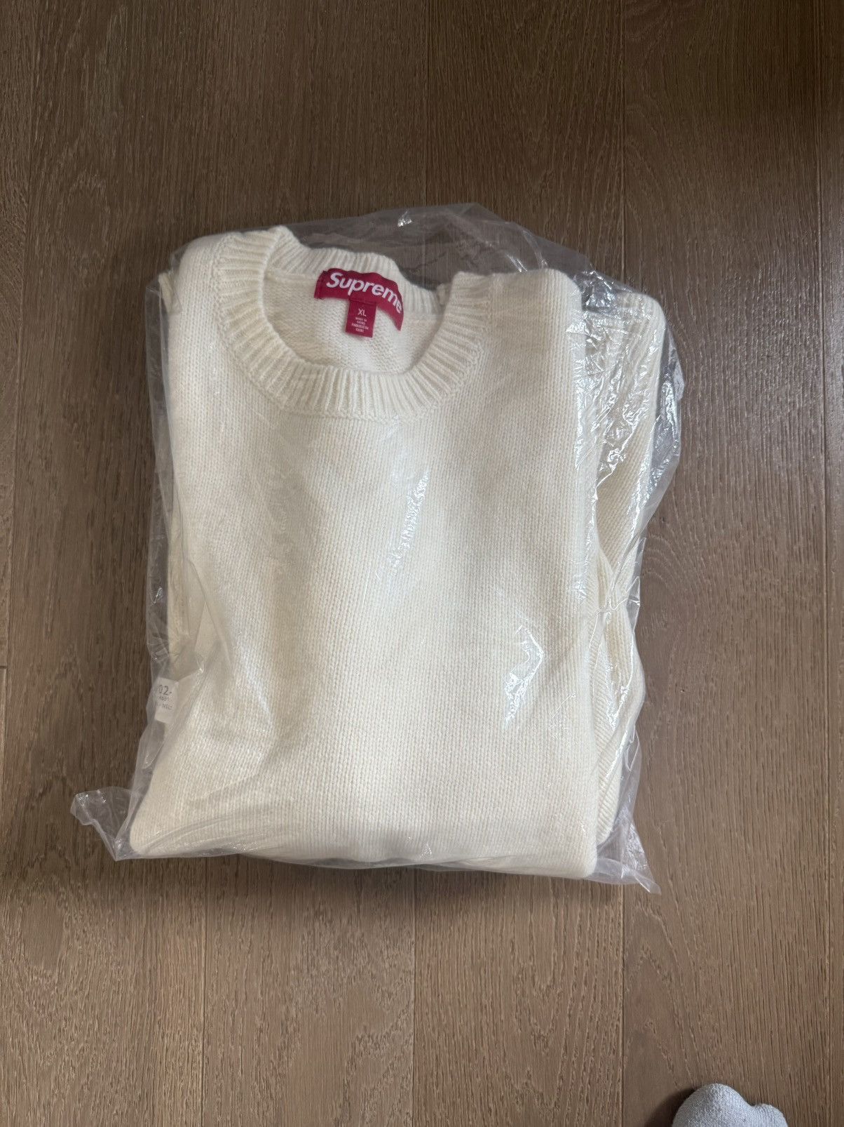 Supreme Supreme Angora Script Ivory Sweater (XL) *IN-HAND Size US XL / EU 56 / 4 - 1 Thumbnail
