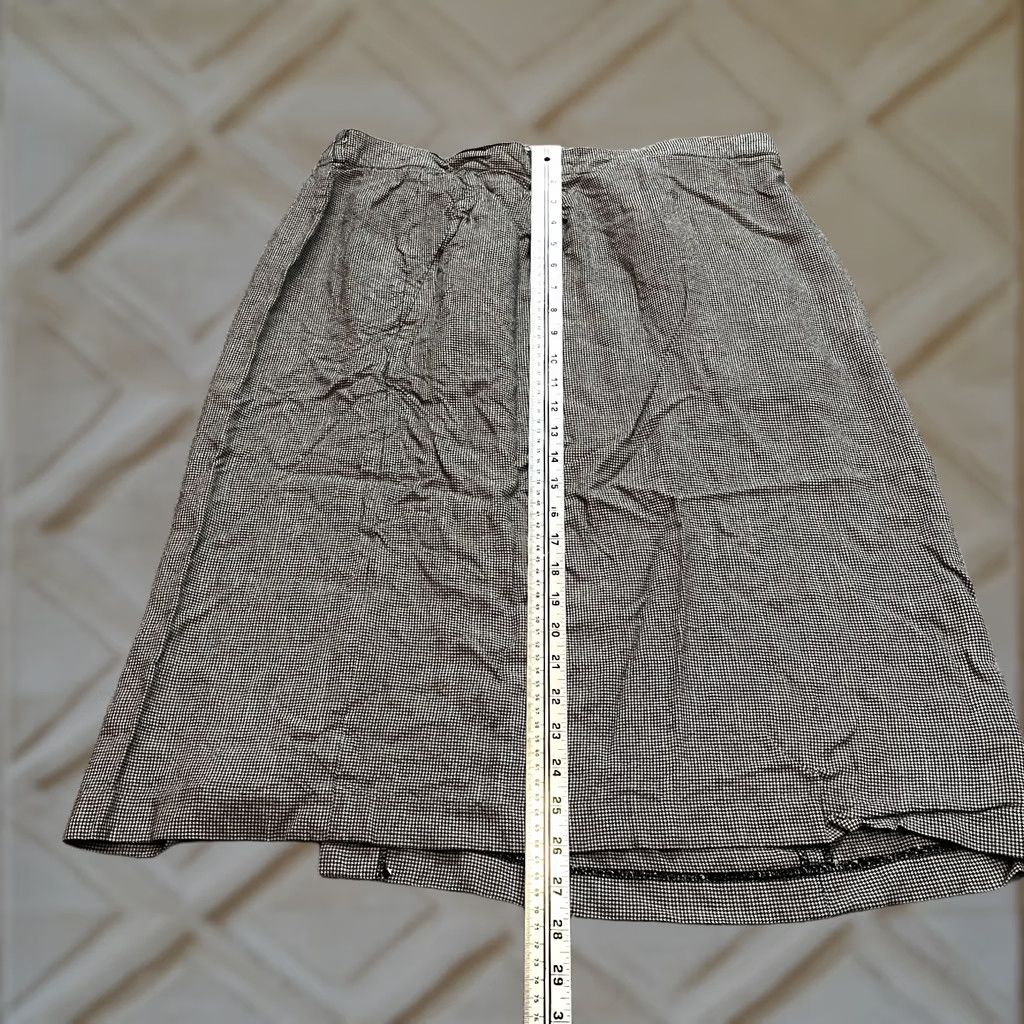 Vintage VINTAGE JP Collections Skirt Womens 24 Black Gray Midi 100% Rayon Made in Japan Vintage Size 42" / US 20 - 1 Thumbnail