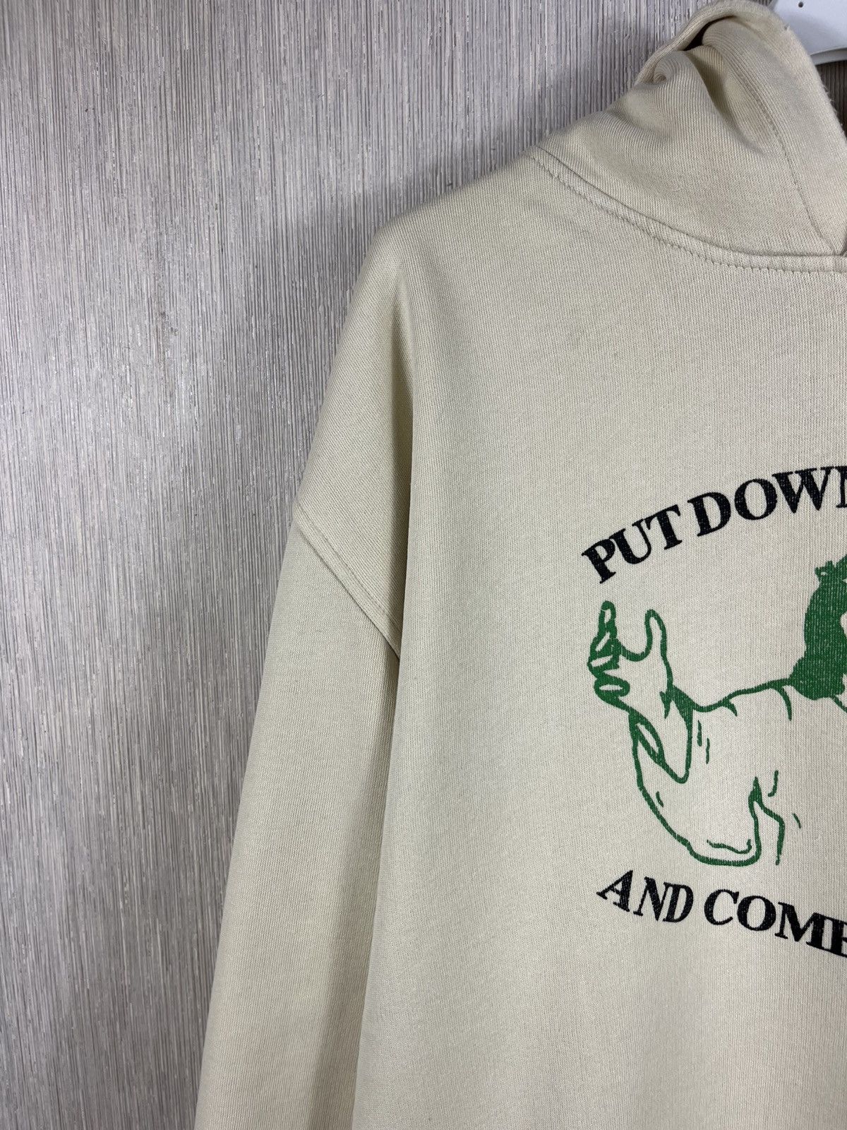 Vintage Vintage Put down the drugs and come get a hug hoodie funny Size US L / EU 52-54 / 3 - 5 Thumbnail
