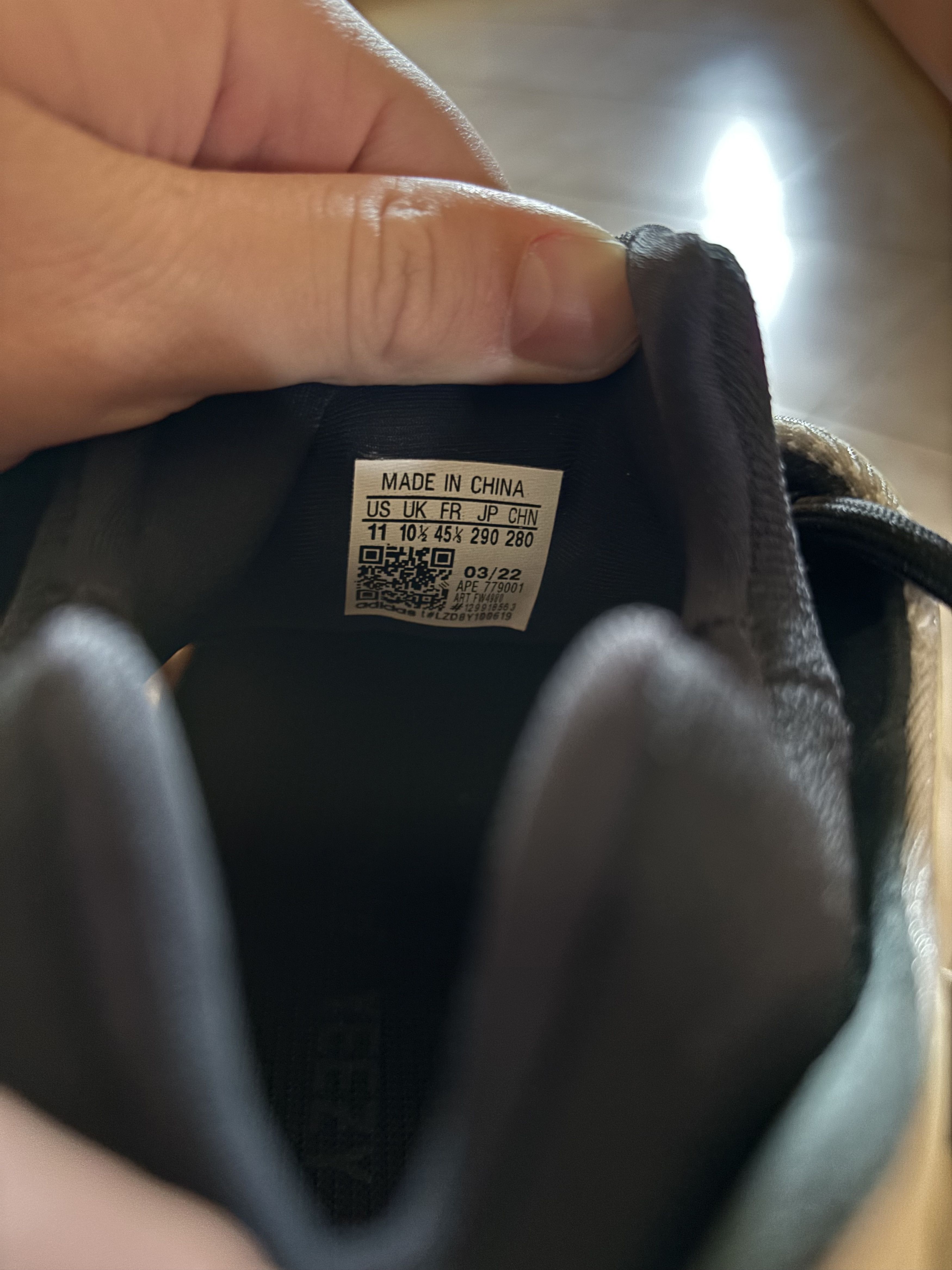 Yeezy Adidas Yeezy 700 V3 Azael Size US 12 / EU 45 - 9 Thumbnail