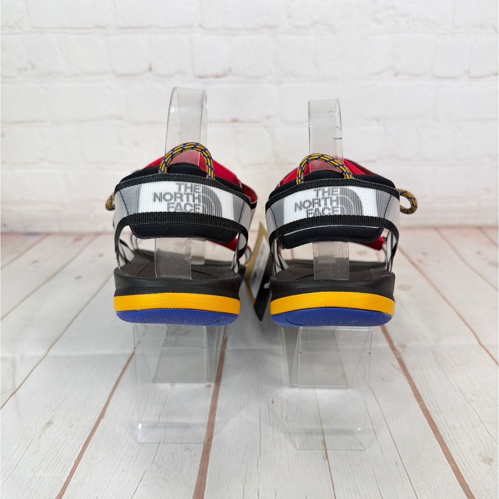 The North Face The North Face Red Black Skeena Sport Sandals Mens Size 11 Size US 11 / EU 44 - 8 Thumbnail