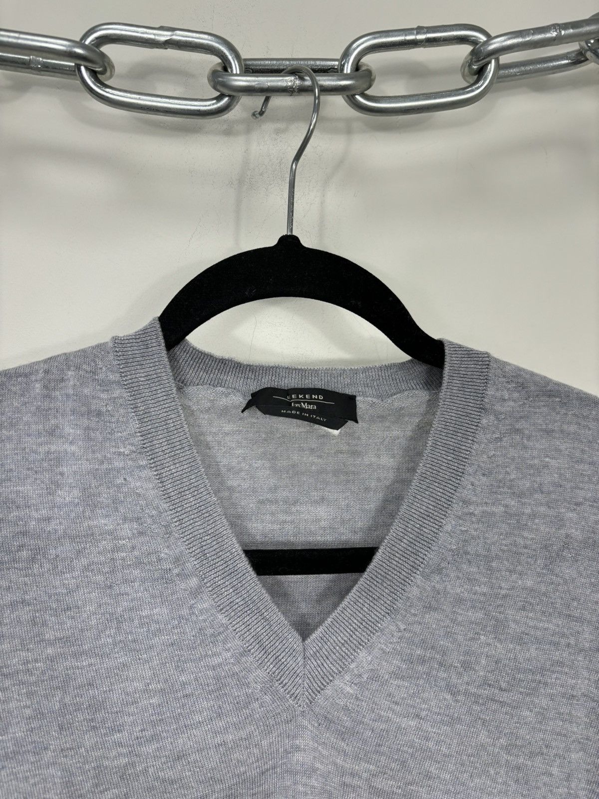 Weekend Max Mara Max Mara Plain Gray Classic Women’s Luxury V-Neck Sweater Size S / US 4 / IT 40 - 4 Thumbnail