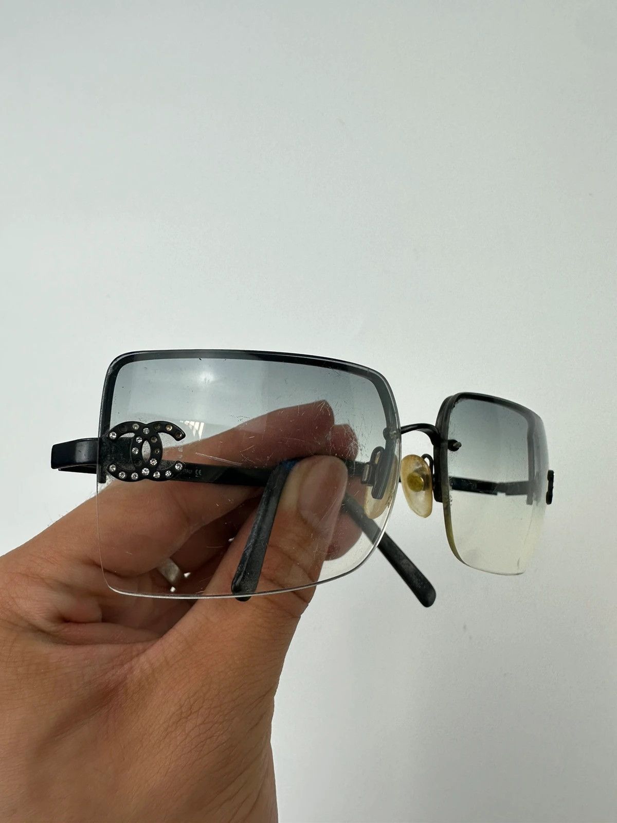 Chanel Chanel Black & White Square Frame Sunglasses Rimless Strass Size ONE SIZE - 14 Thumbnail