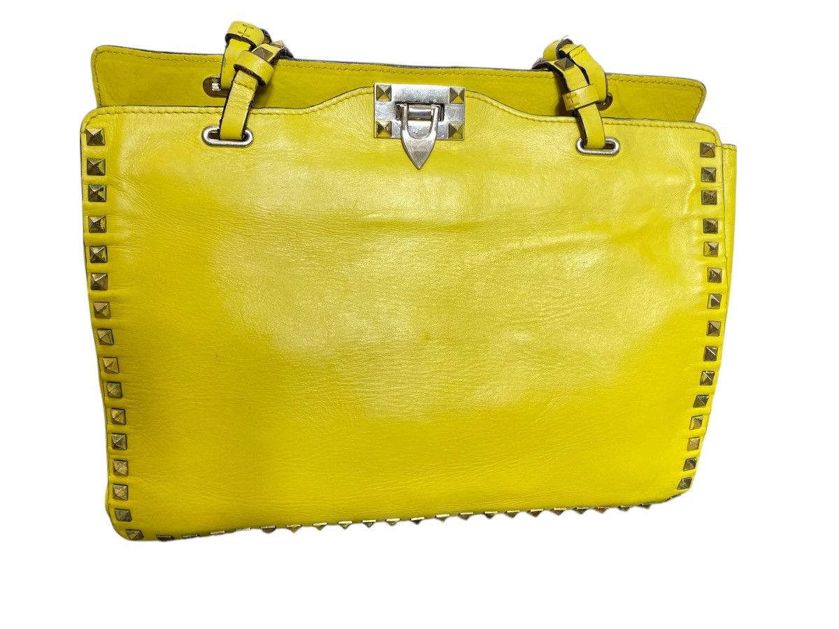 Designer × Valentino 🔥Quick Sale🔥 Valentino Garavani Shoulder Bag Mint Condition Size ONE SIZE - 6 Thumbnail