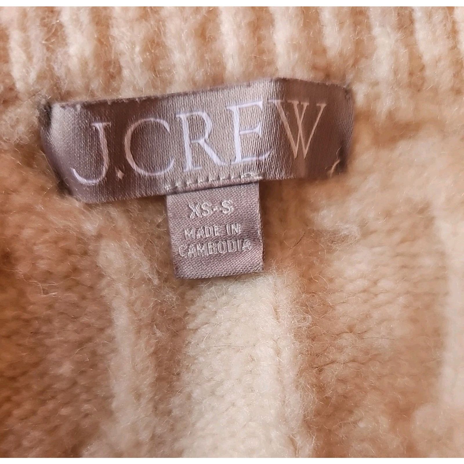 J.Crew J.Crew Limited Edition Cable-knit Stretch Holiday Cardigan Size S / US 4 / IT 40 - 6 Thumbnail