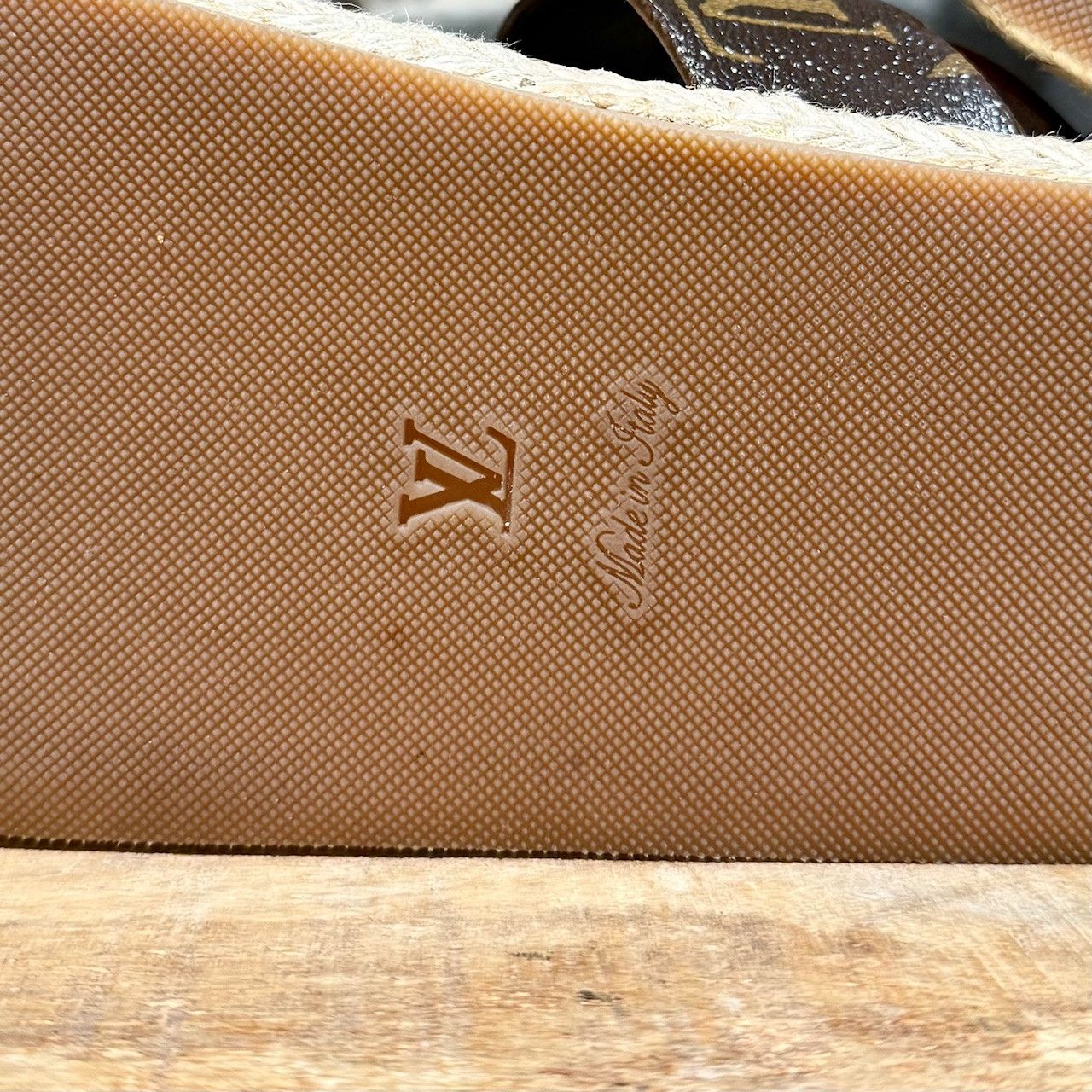 Louis Vuitton Louis Vuitton Metallic Gold Monogram Odyssey Sandals Size US 9 / IT 39 - 10 Thumbnail