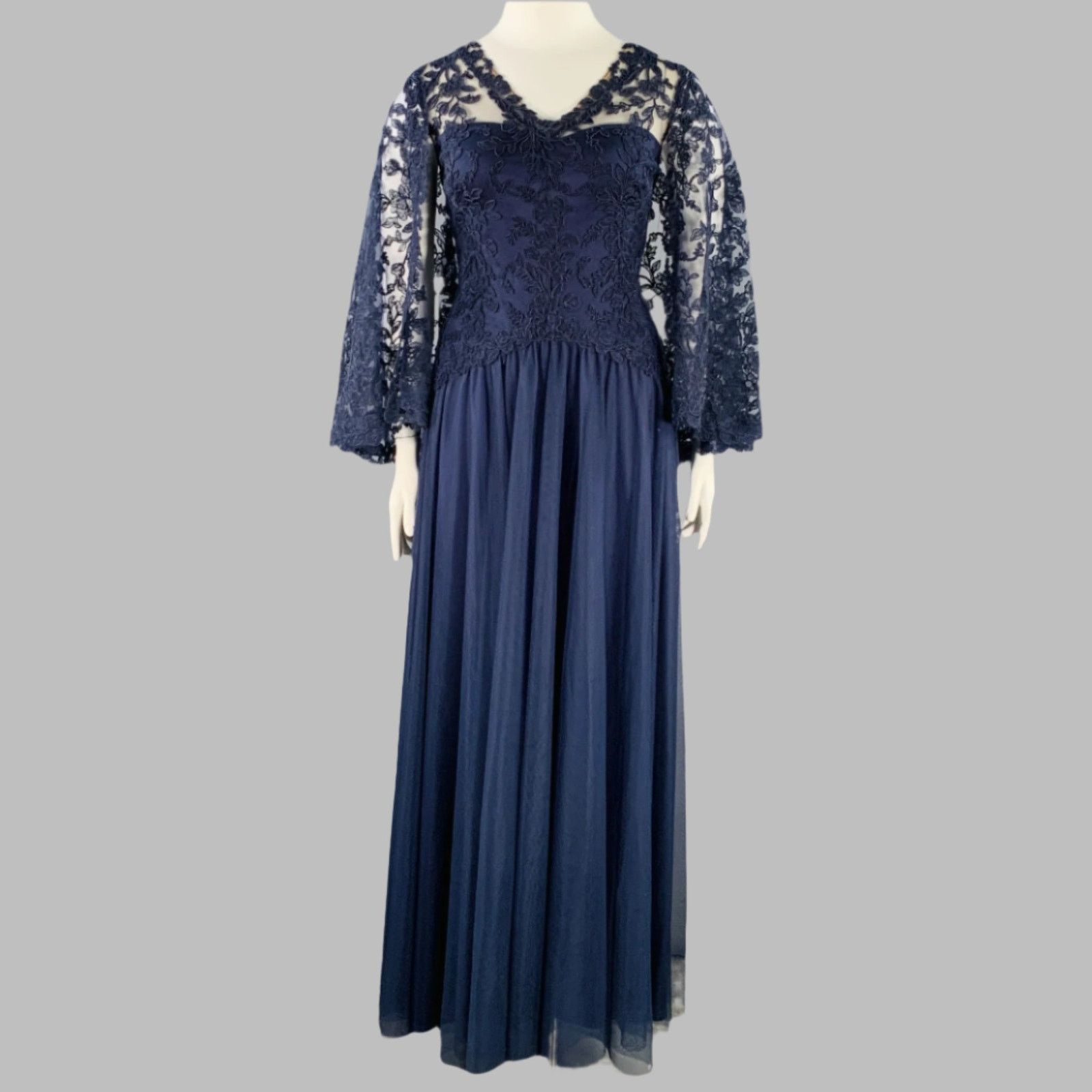 Tadashi Shoji Navy Nude Polyester Blend Lace Capelet Gown/Evening Wear Size XXL / US 16-18 / IT 52-54 - 1 Thumbnail