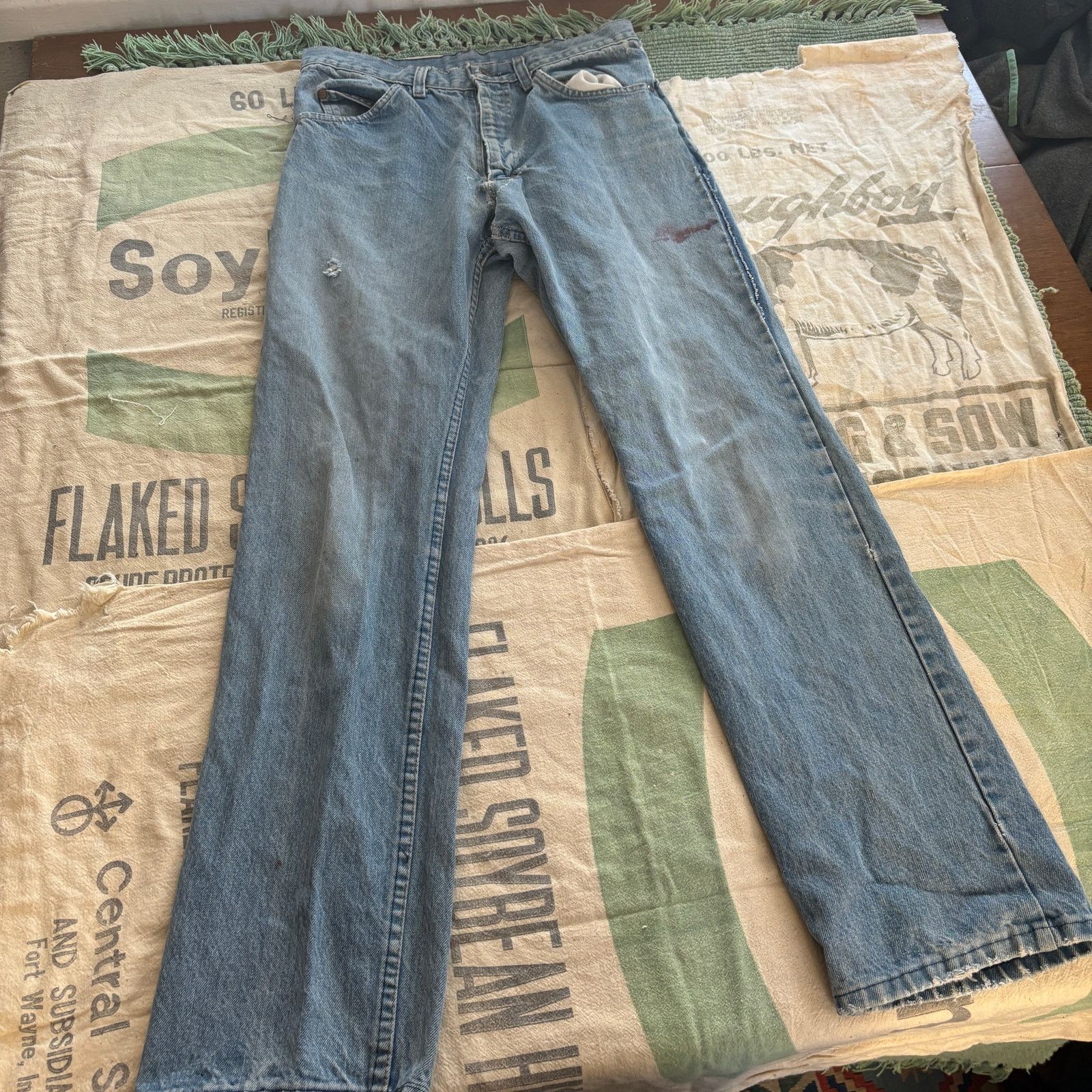 Vintage Vintage 1970s Faded Distressed Blue Jeans Repairs 28x30 Size 28" / US 6 / IT 42 - 8 Thumbnail