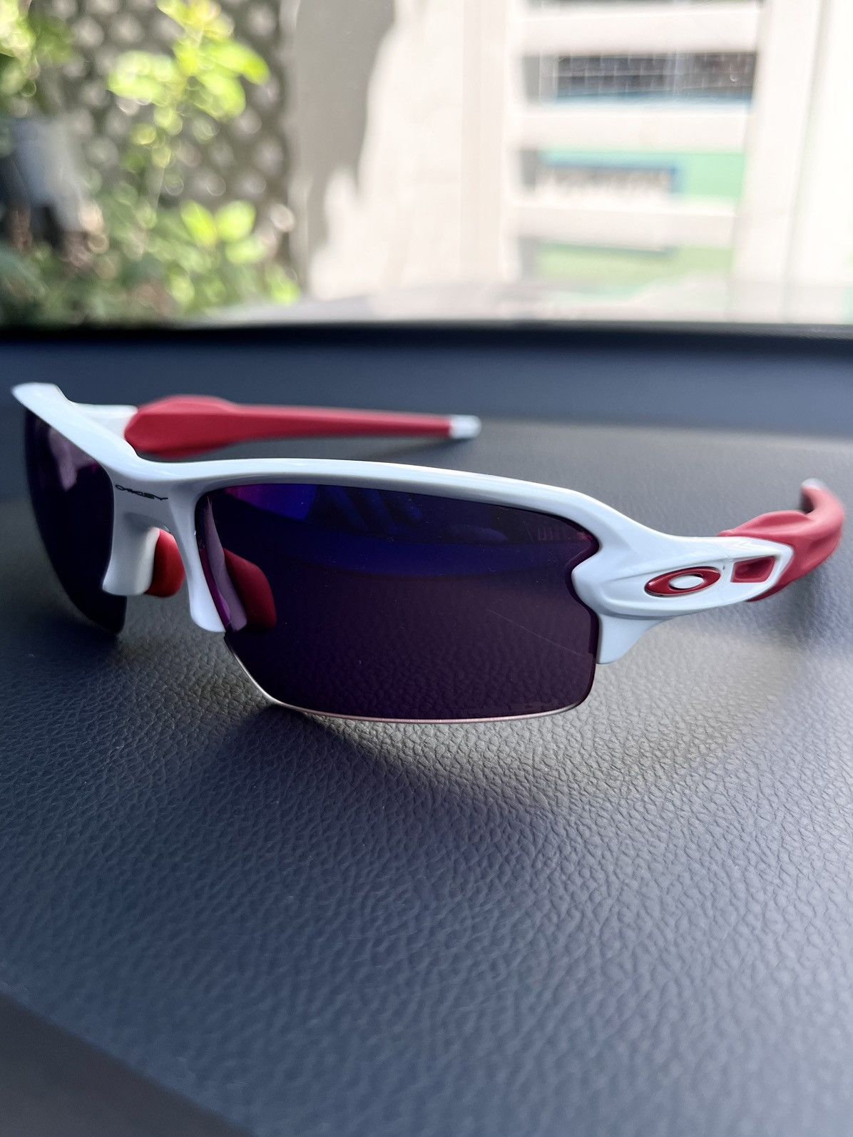 Oakley 00s Oakley Flak 2.0 Sunglasses Size 32 - 1 Thumbnail