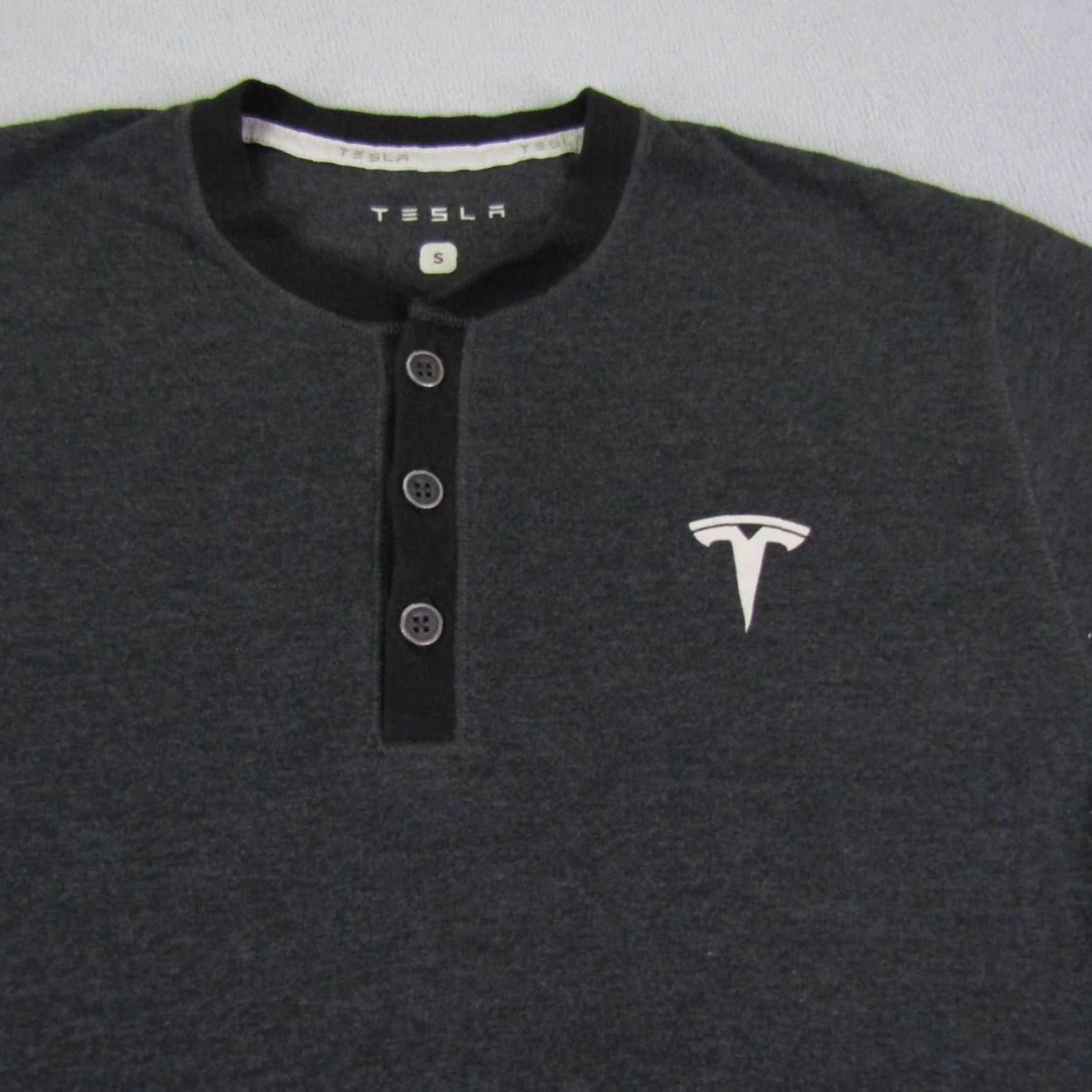 Vintage Tesla Shirt Mens Small Gray Long Sleeve Henley Electric Cars Tee Casual Size US S / EU 44-46 / 1 - 2 Thumbnail